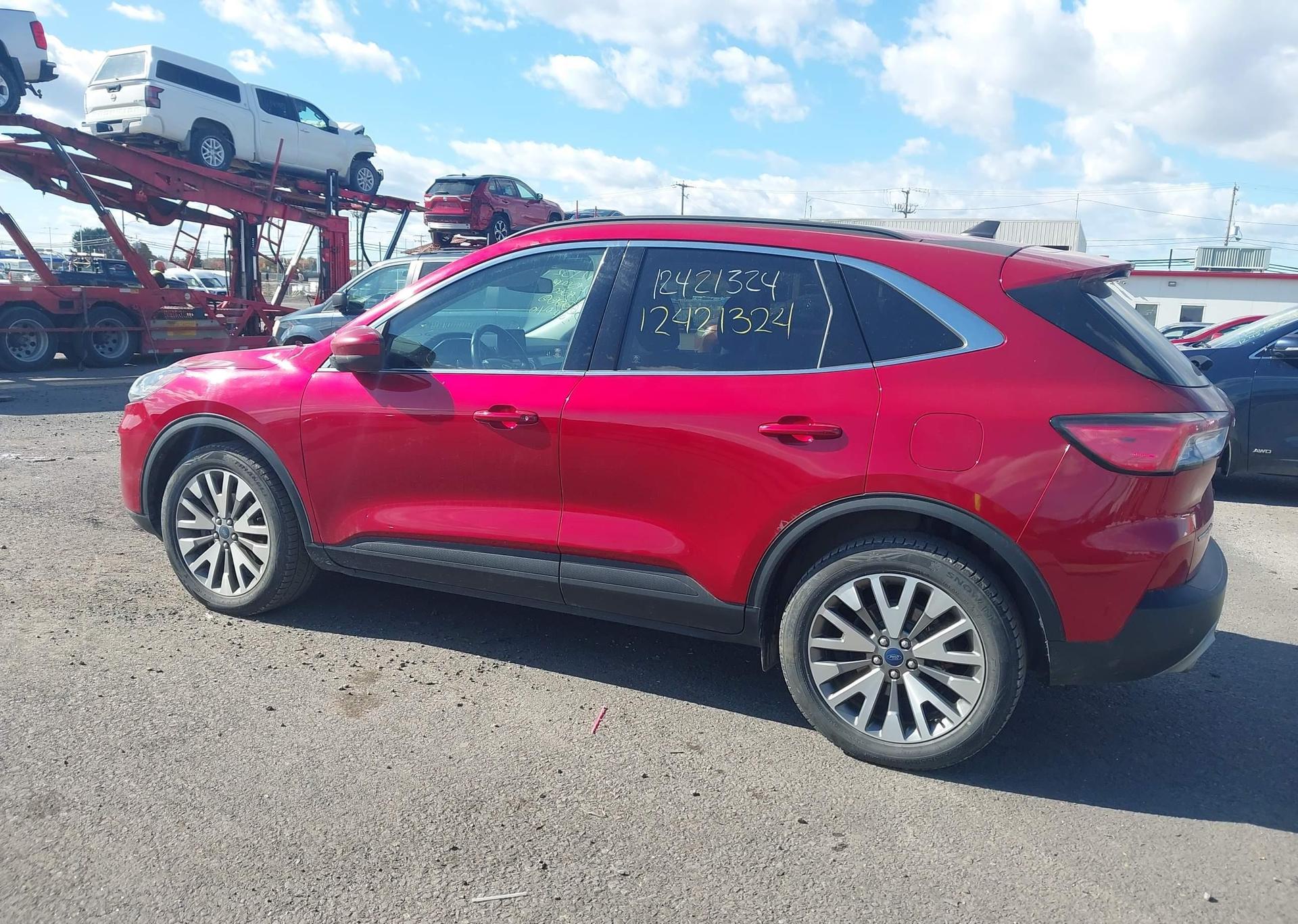 2022 FORD ESCAPE TITANIUM