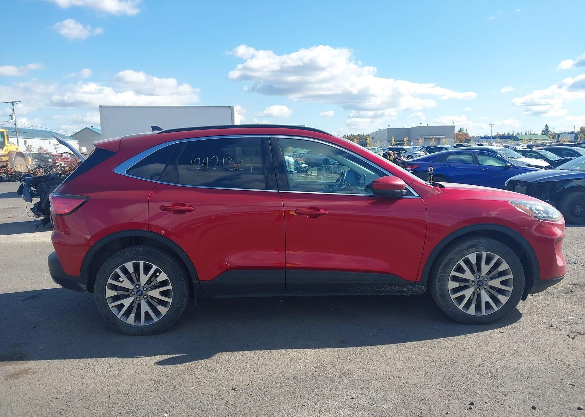 2022 FORD ESCAPE TITANIUM