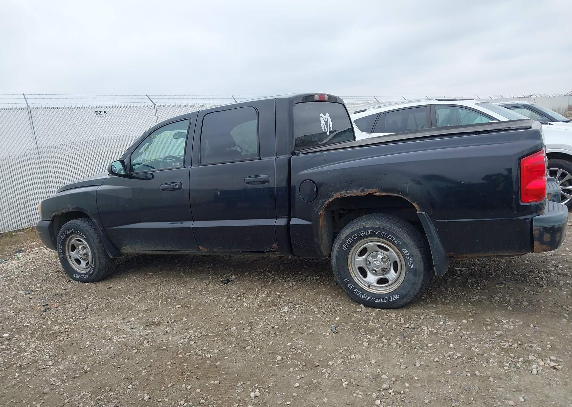 2006 DODGE DAKOTA QUAD