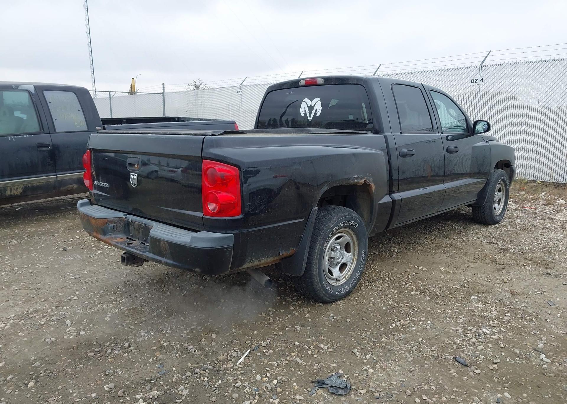 2006 DODGE DAKOTA QUAD