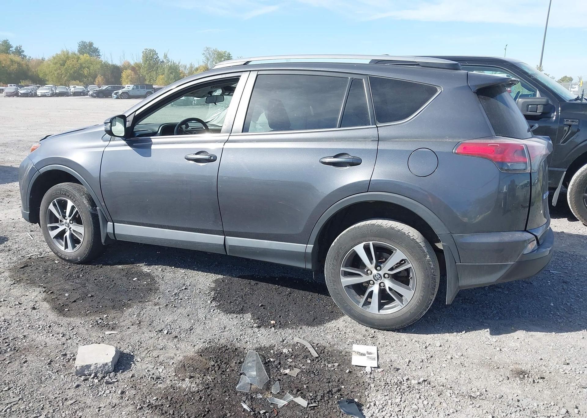 2018 TOYOTA RAV4 LE