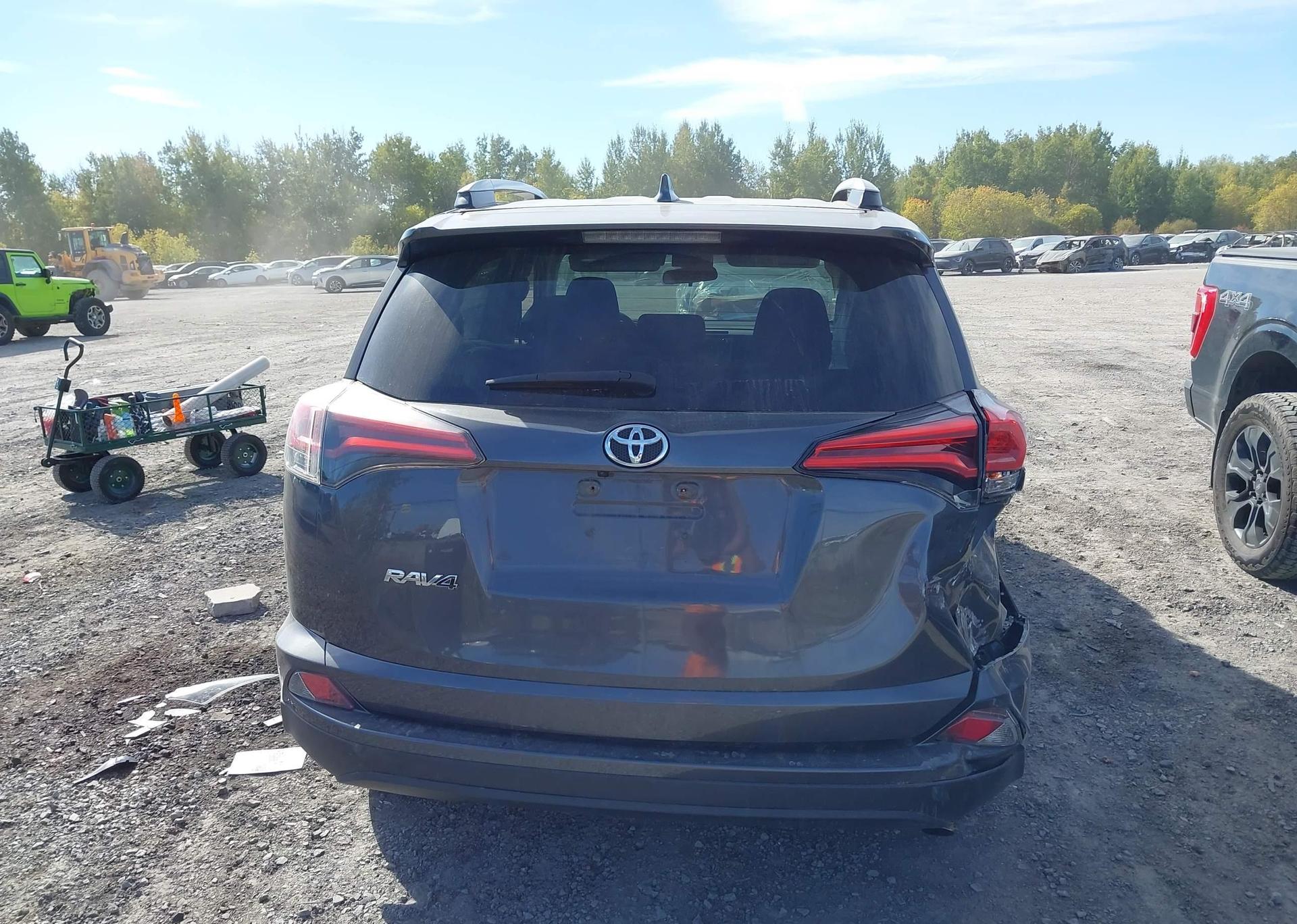 2018 TOYOTA RAV4 LE