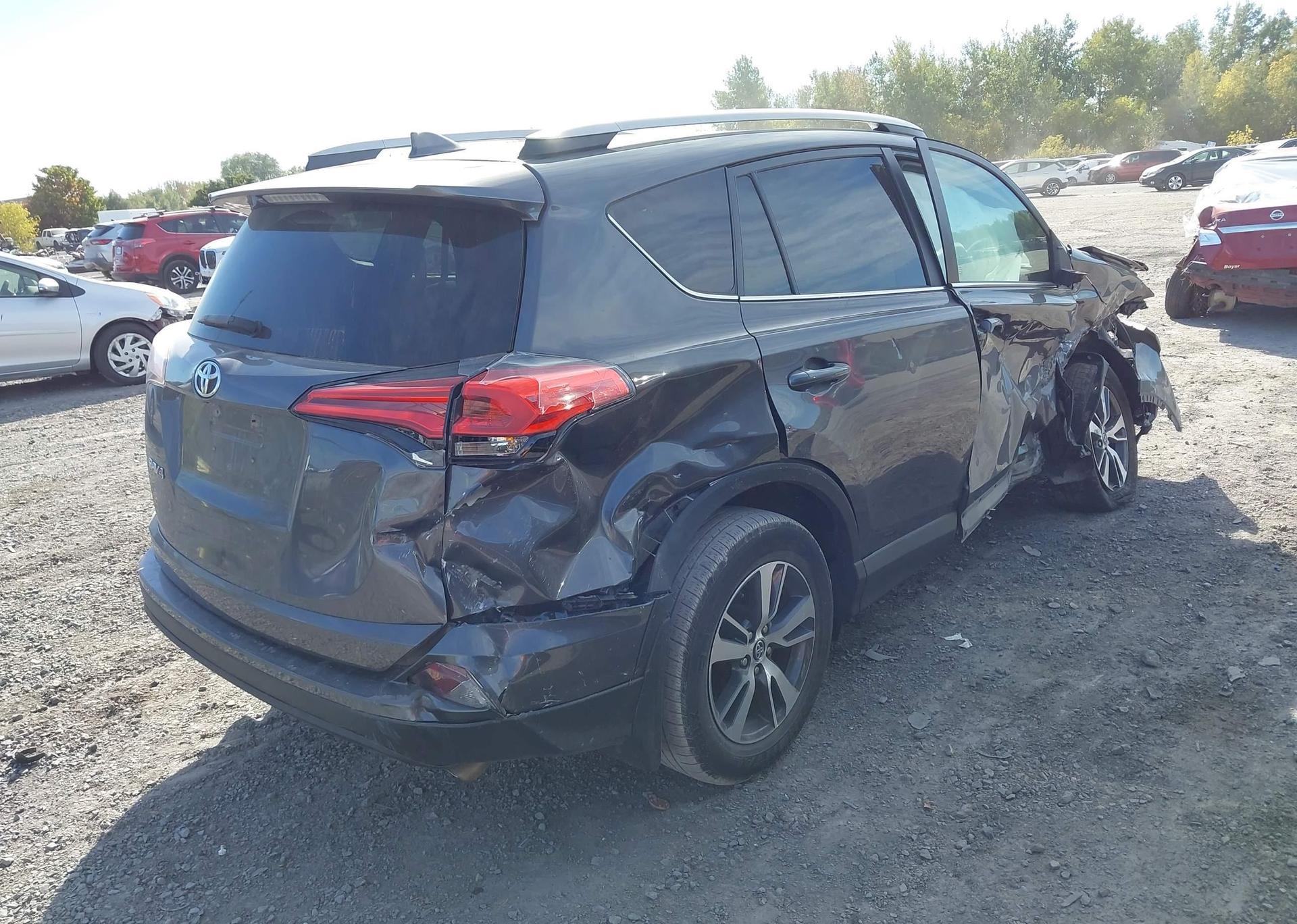 2018 TOYOTA RAV4 LE