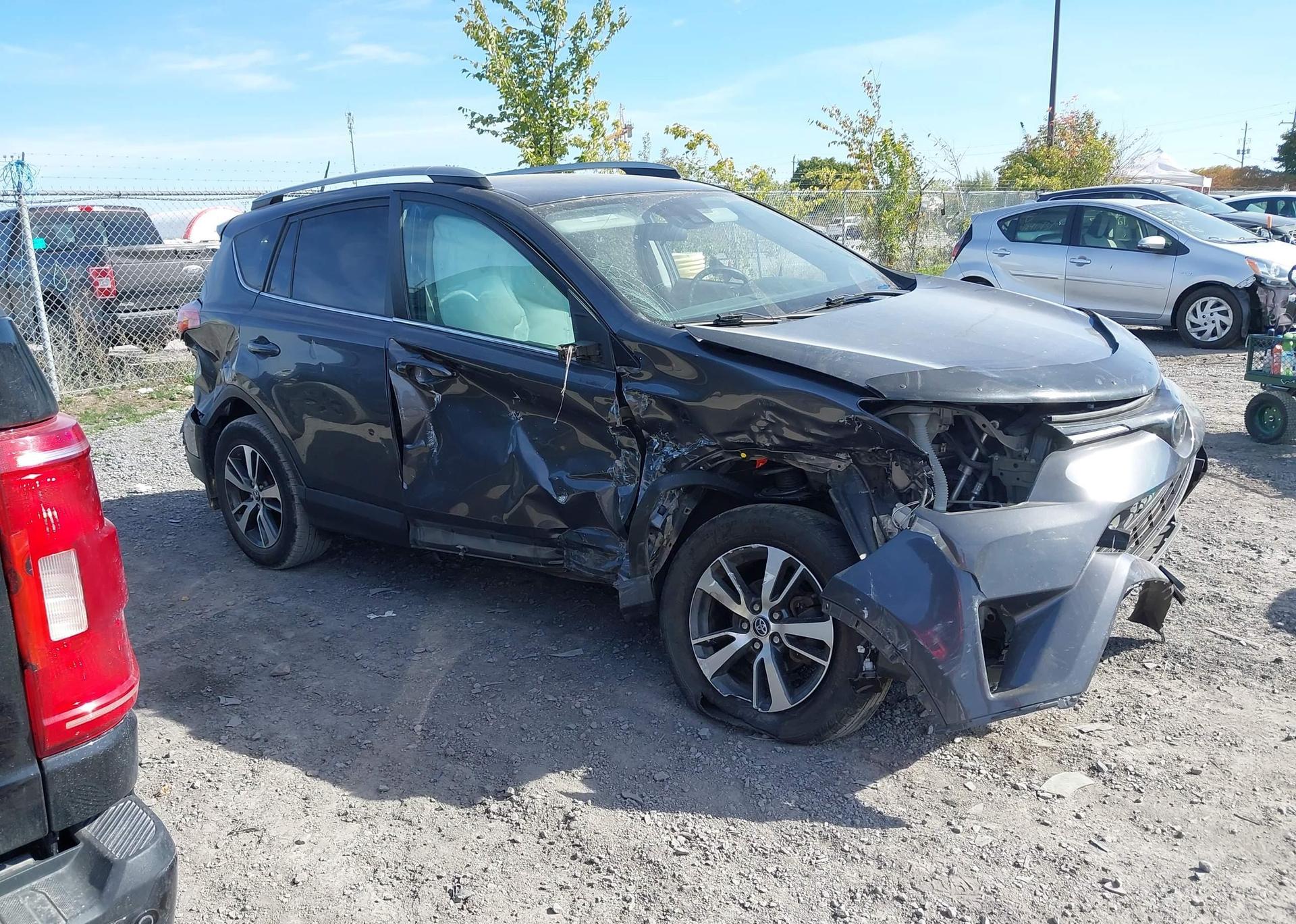 2018 TOYOTA RAV4 LE