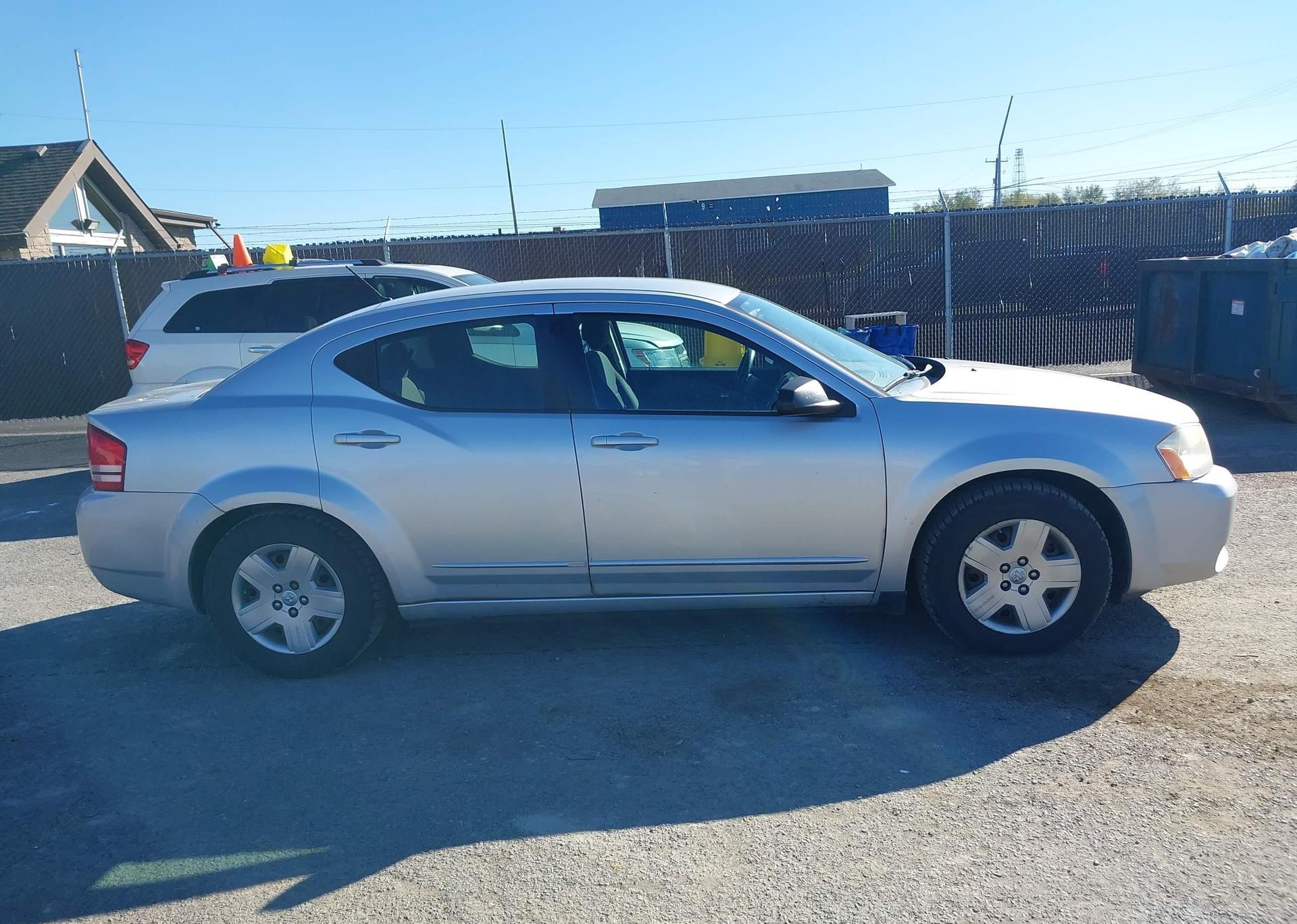 2010 DODGE AVENGER SE