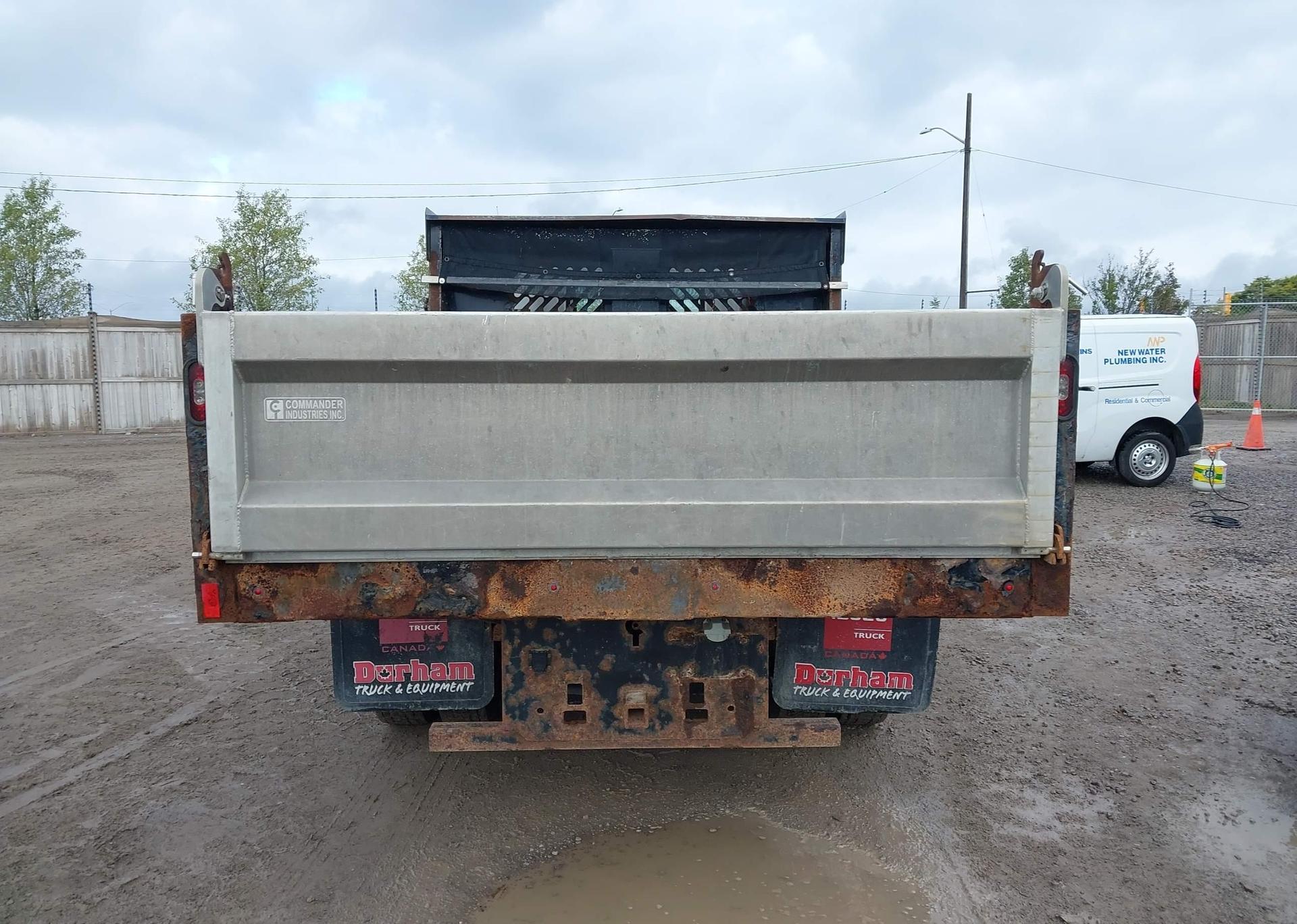 2017 ISUZU NRR