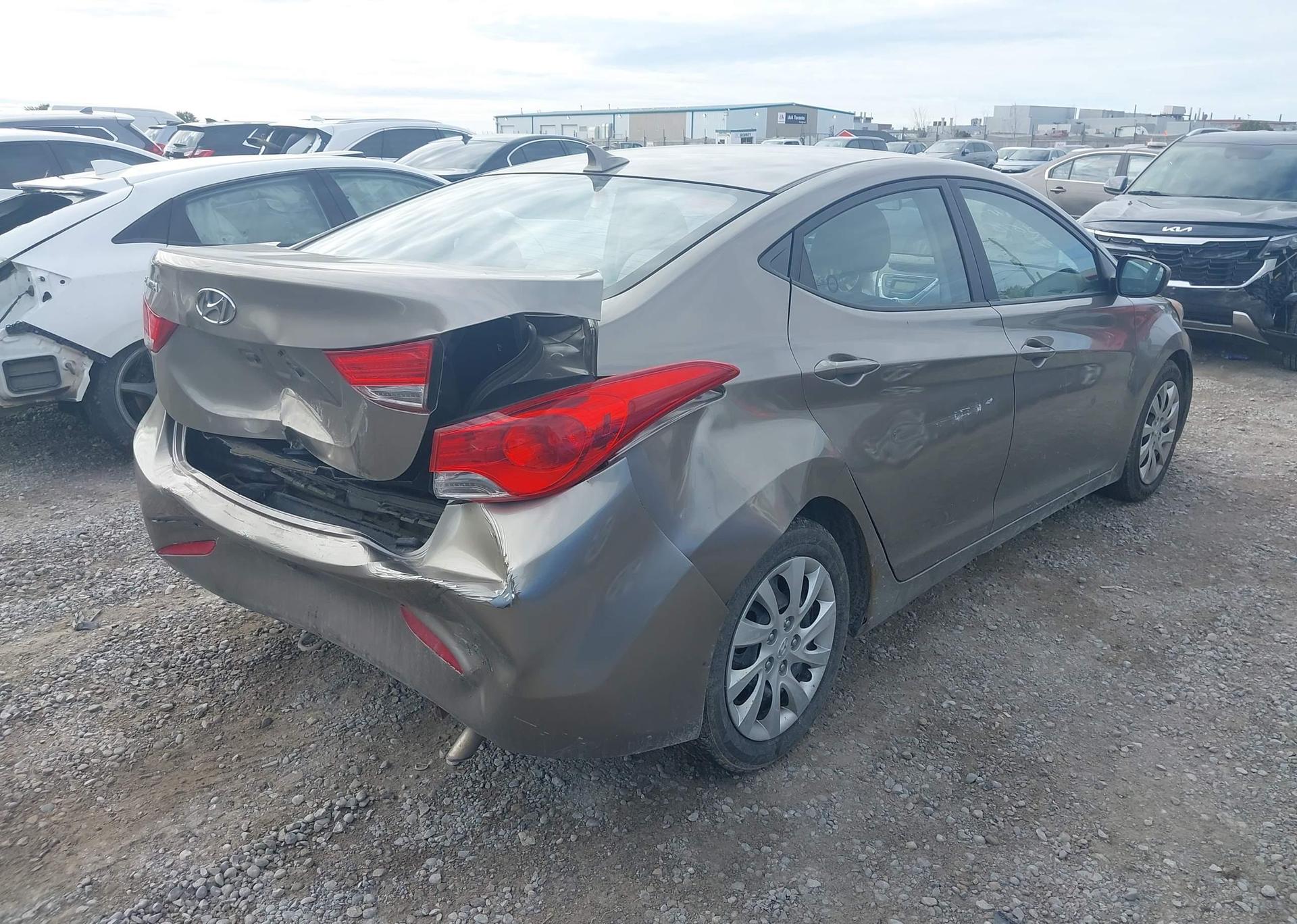 2012 HYUNDAI ELANTRA GL