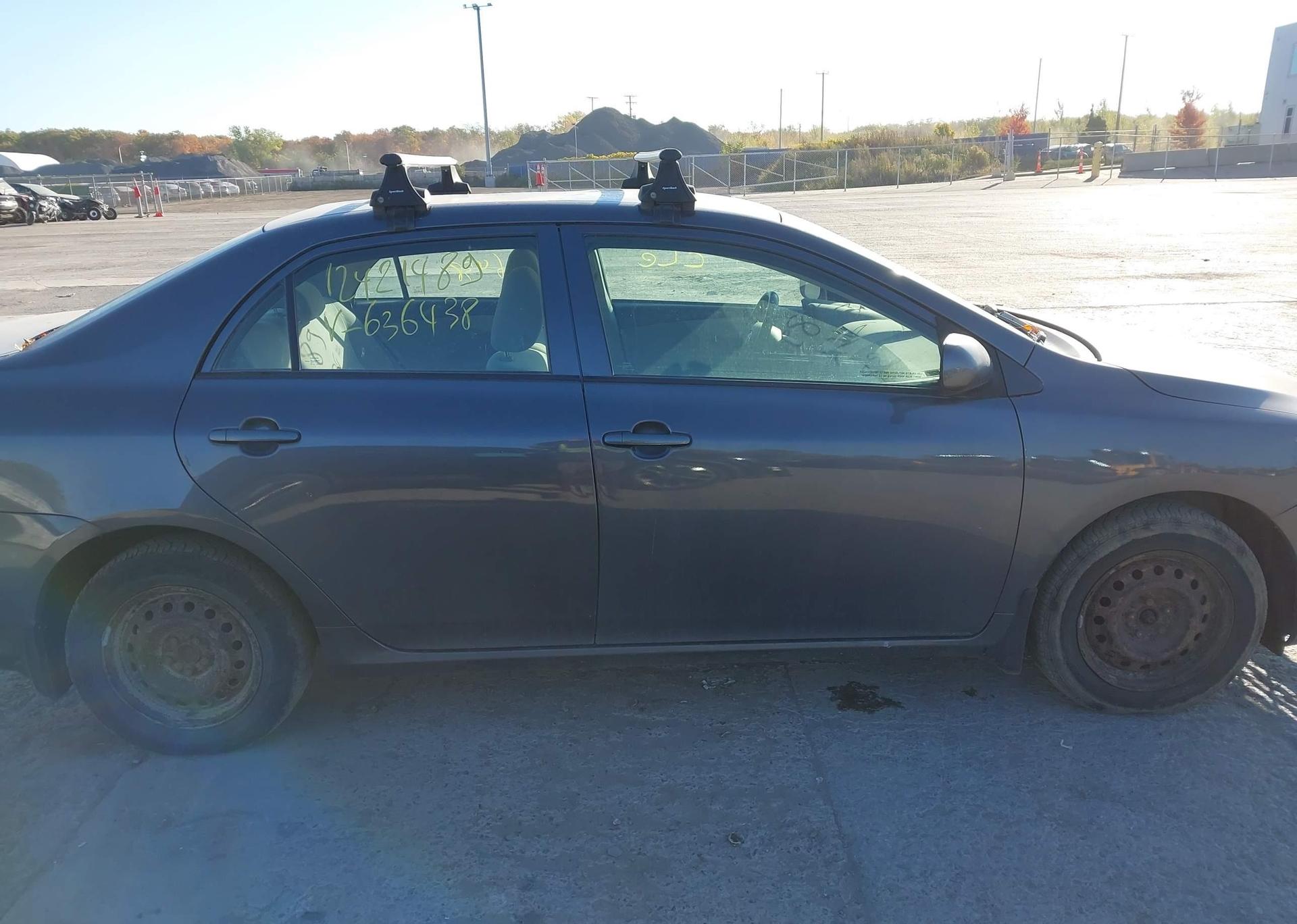2011 TOYOTA COROLLA