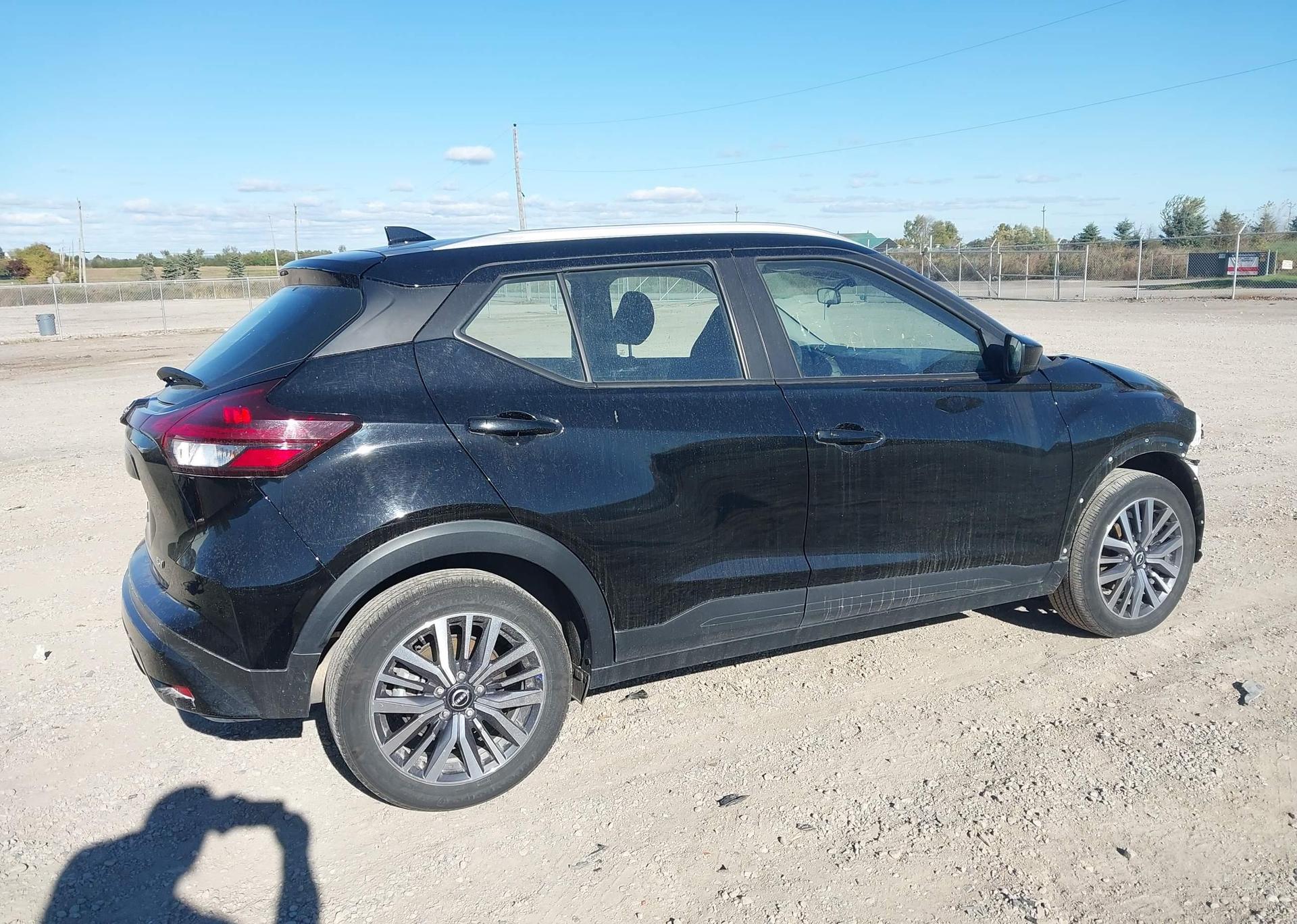 2023 NISSAN KICKS SV
