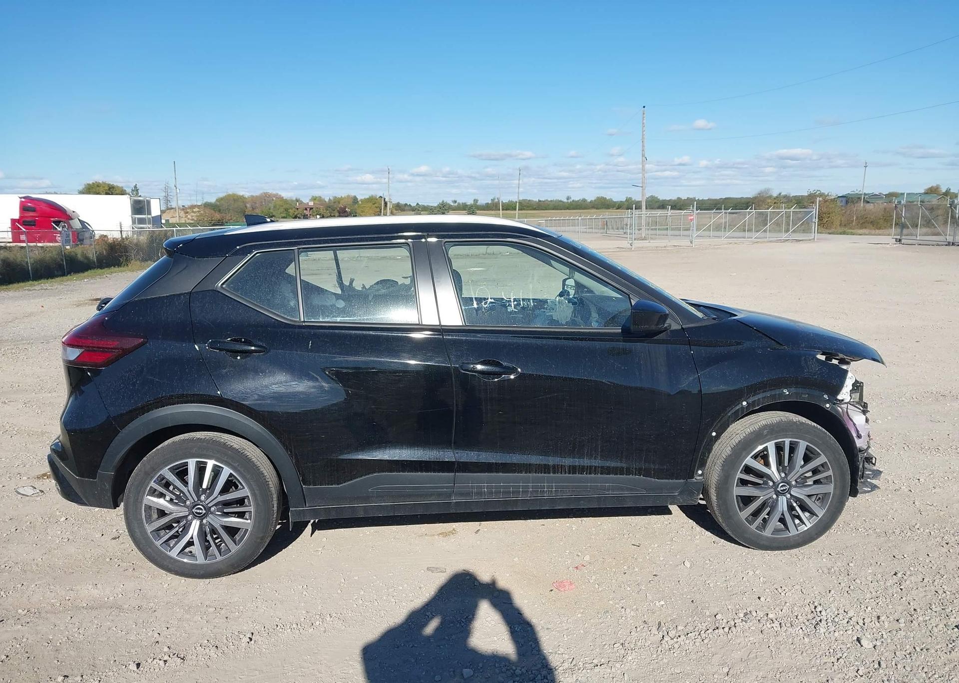 2023 NISSAN KICKS SV