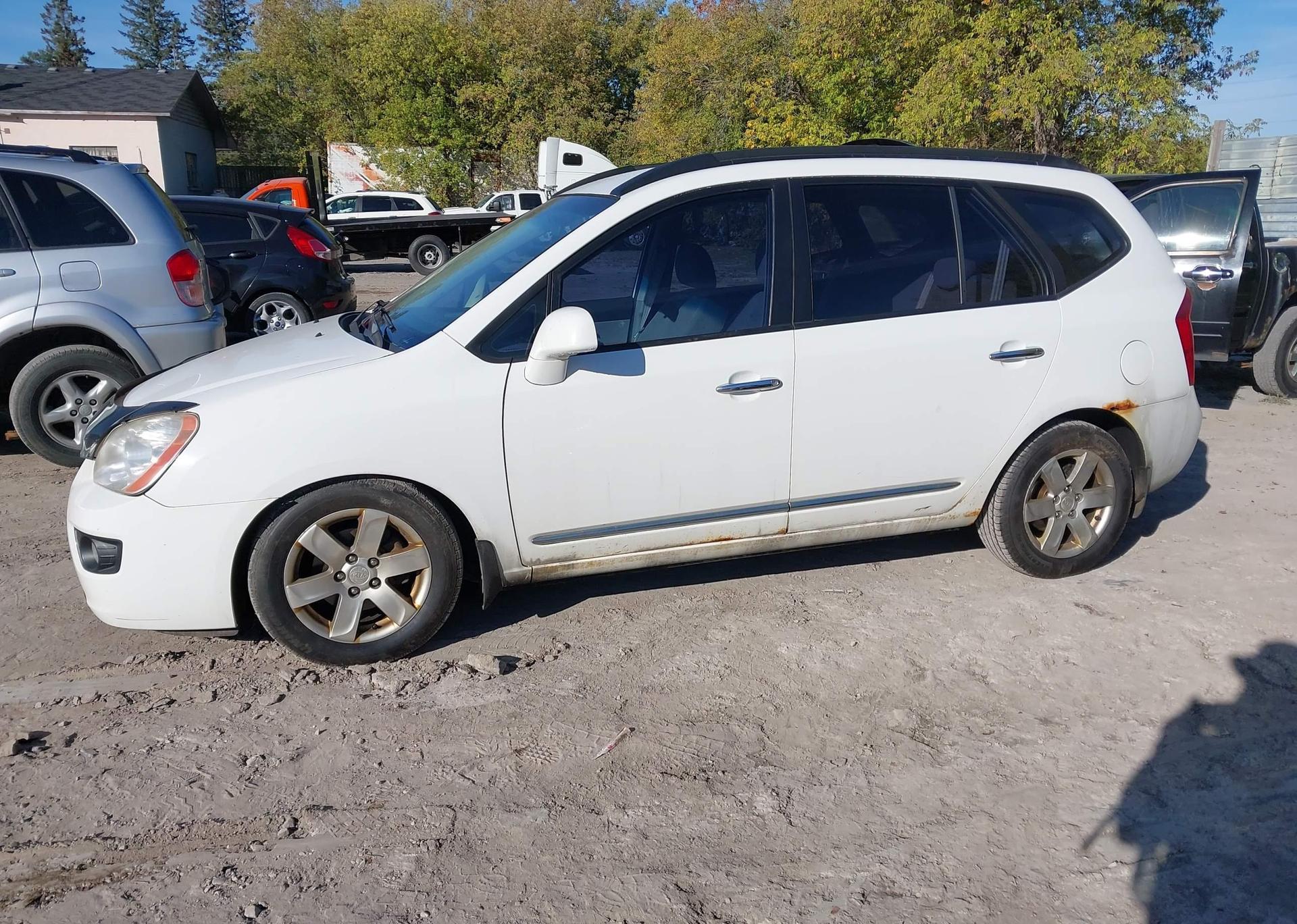 2008 KIA RONDO LX