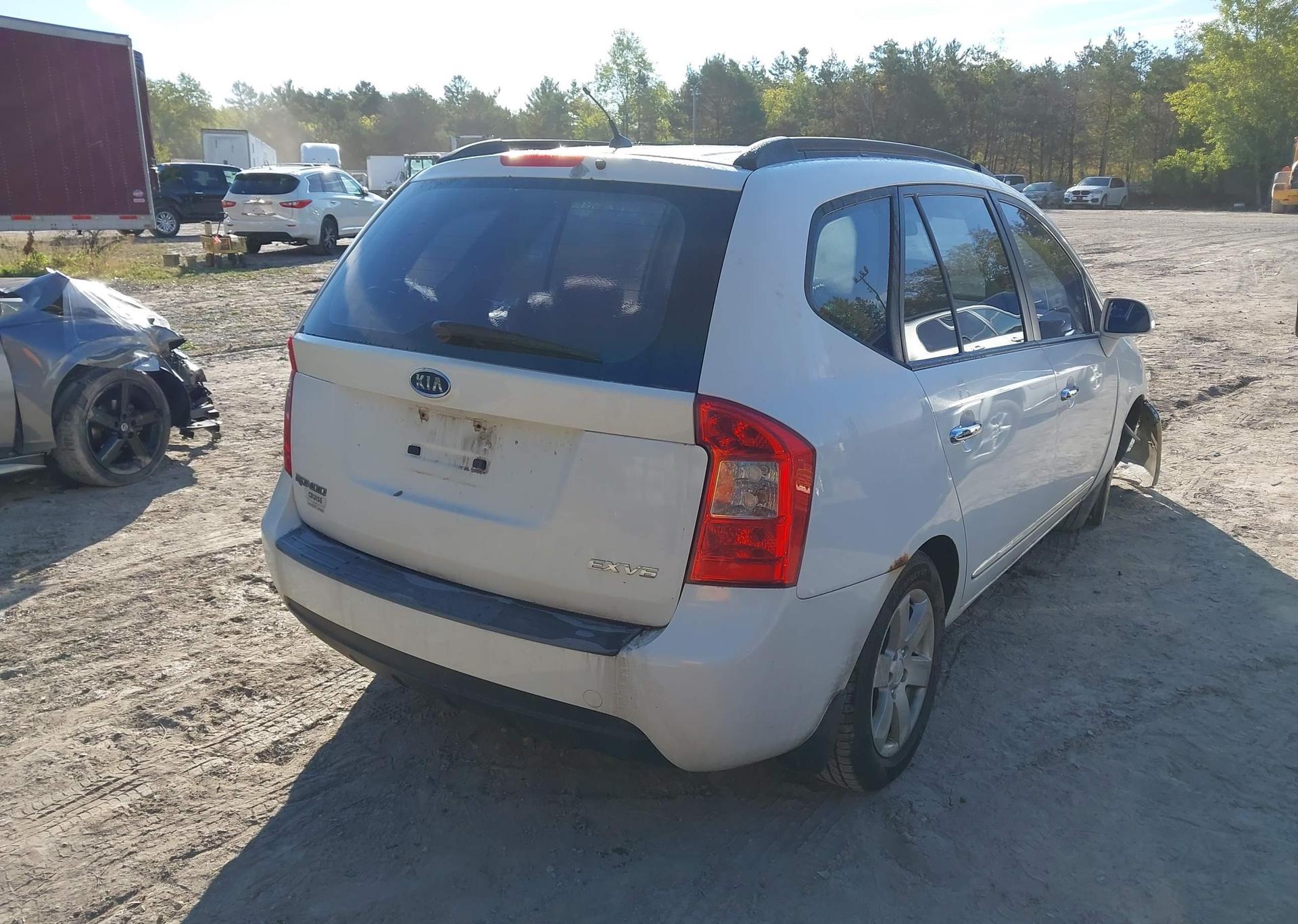 2008 KIA RONDO LX