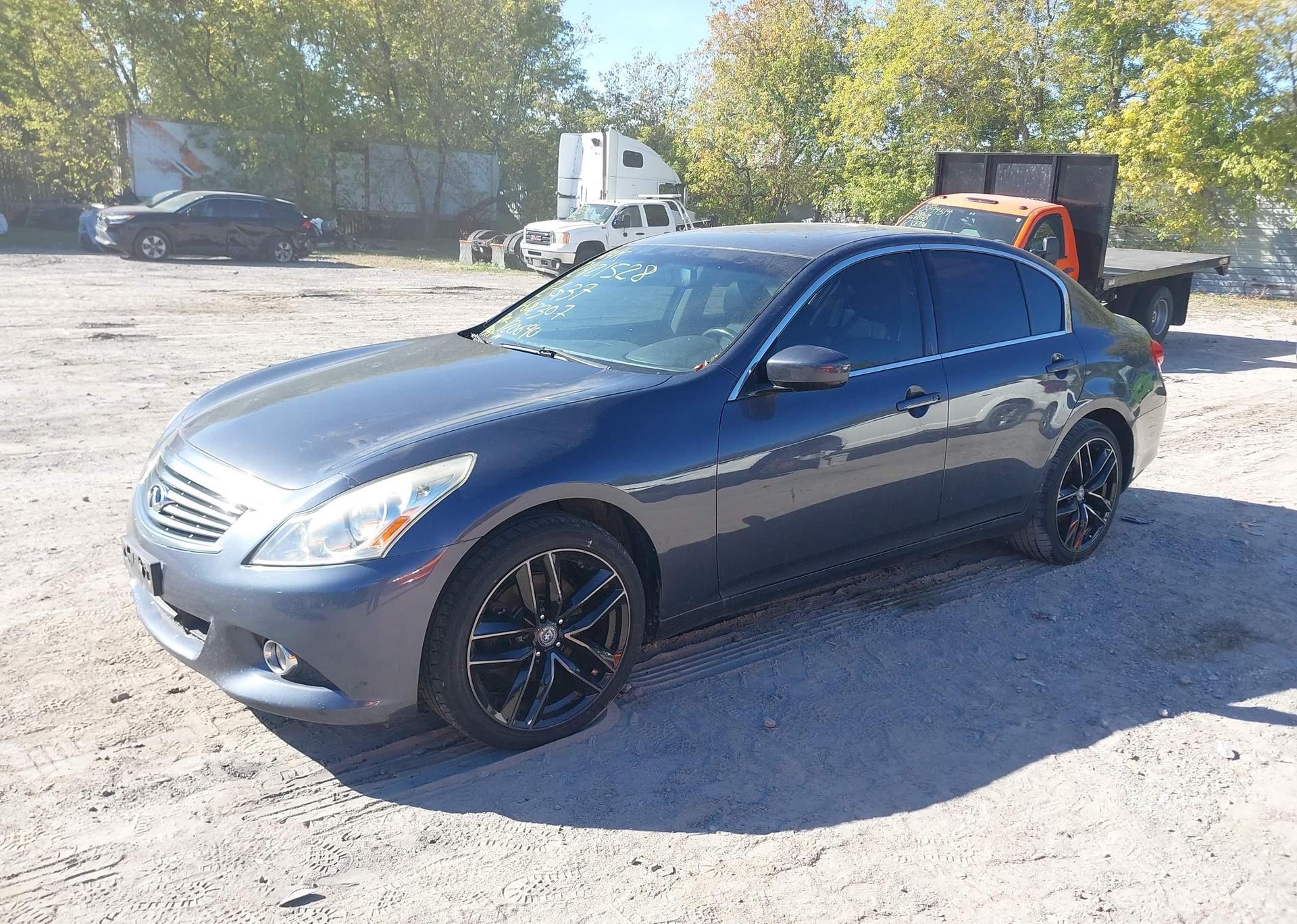 2012 INFINITI G37