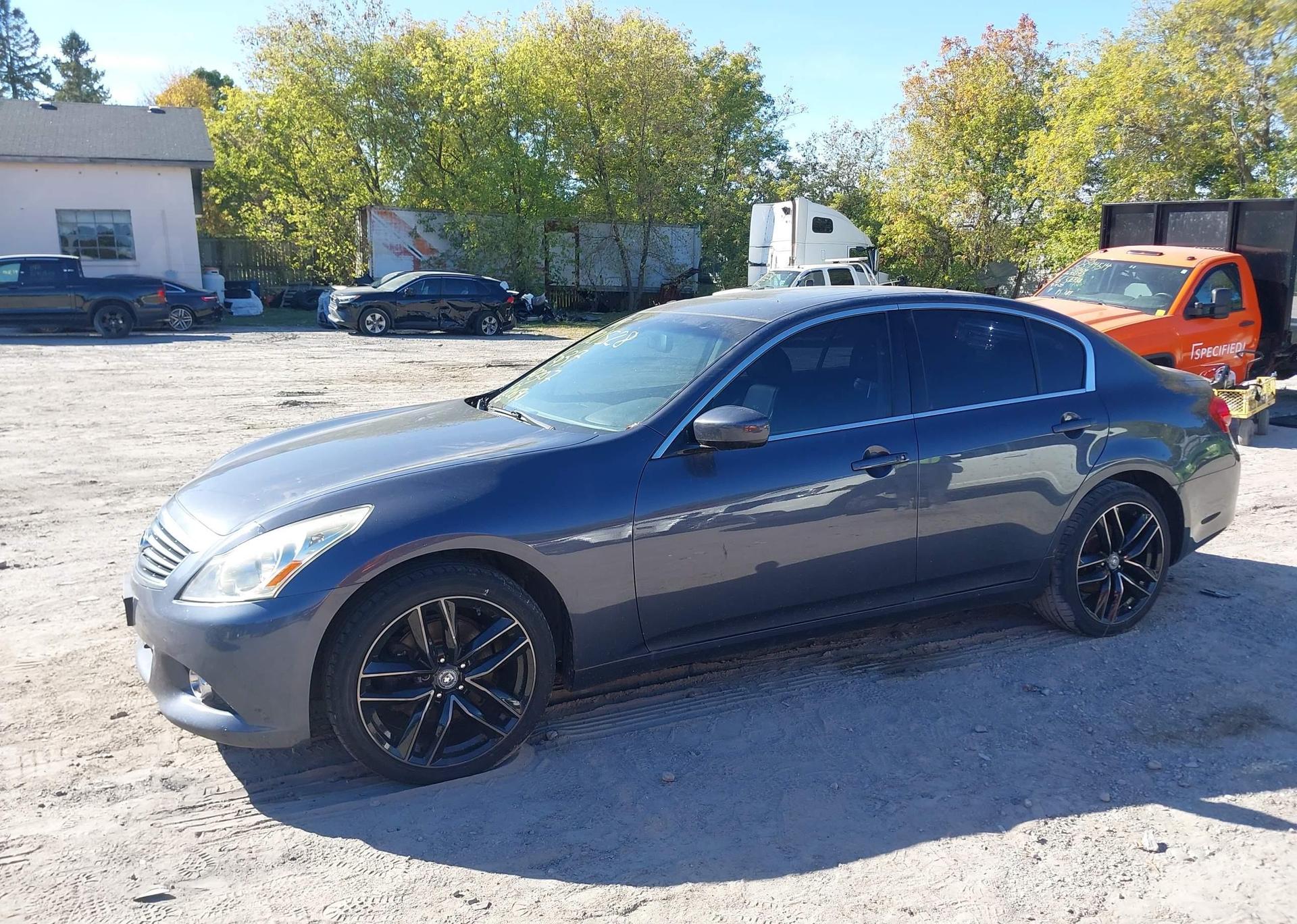 2012 INFINITI G37