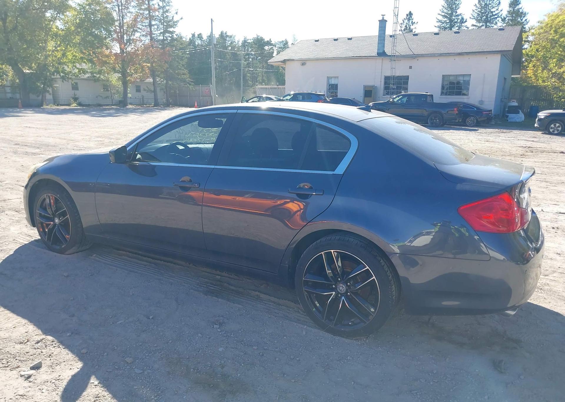 2012 INFINITI G37