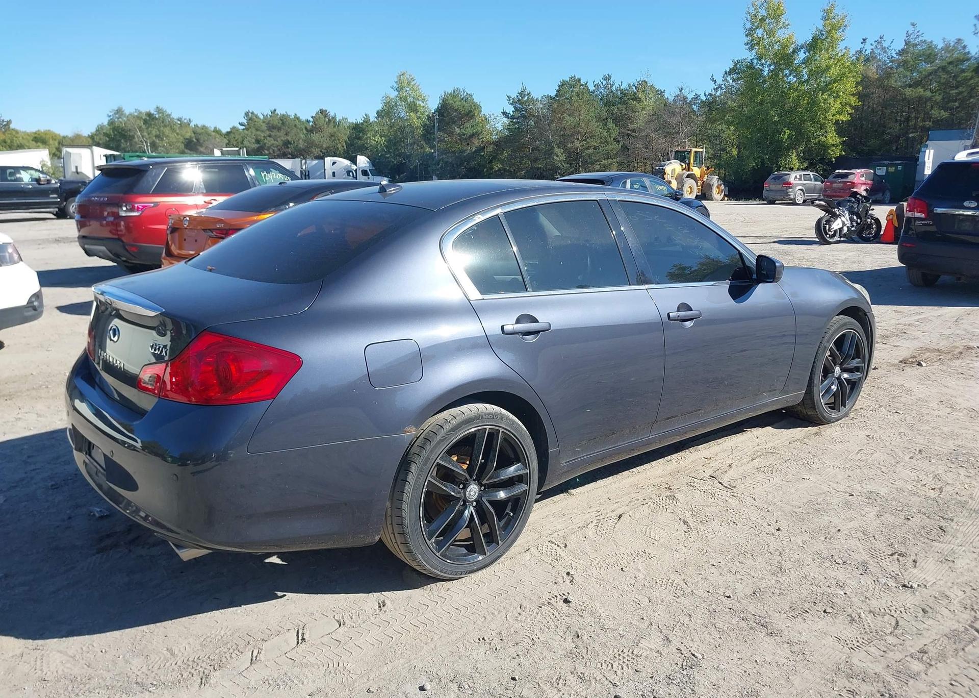 2012 INFINITI G37