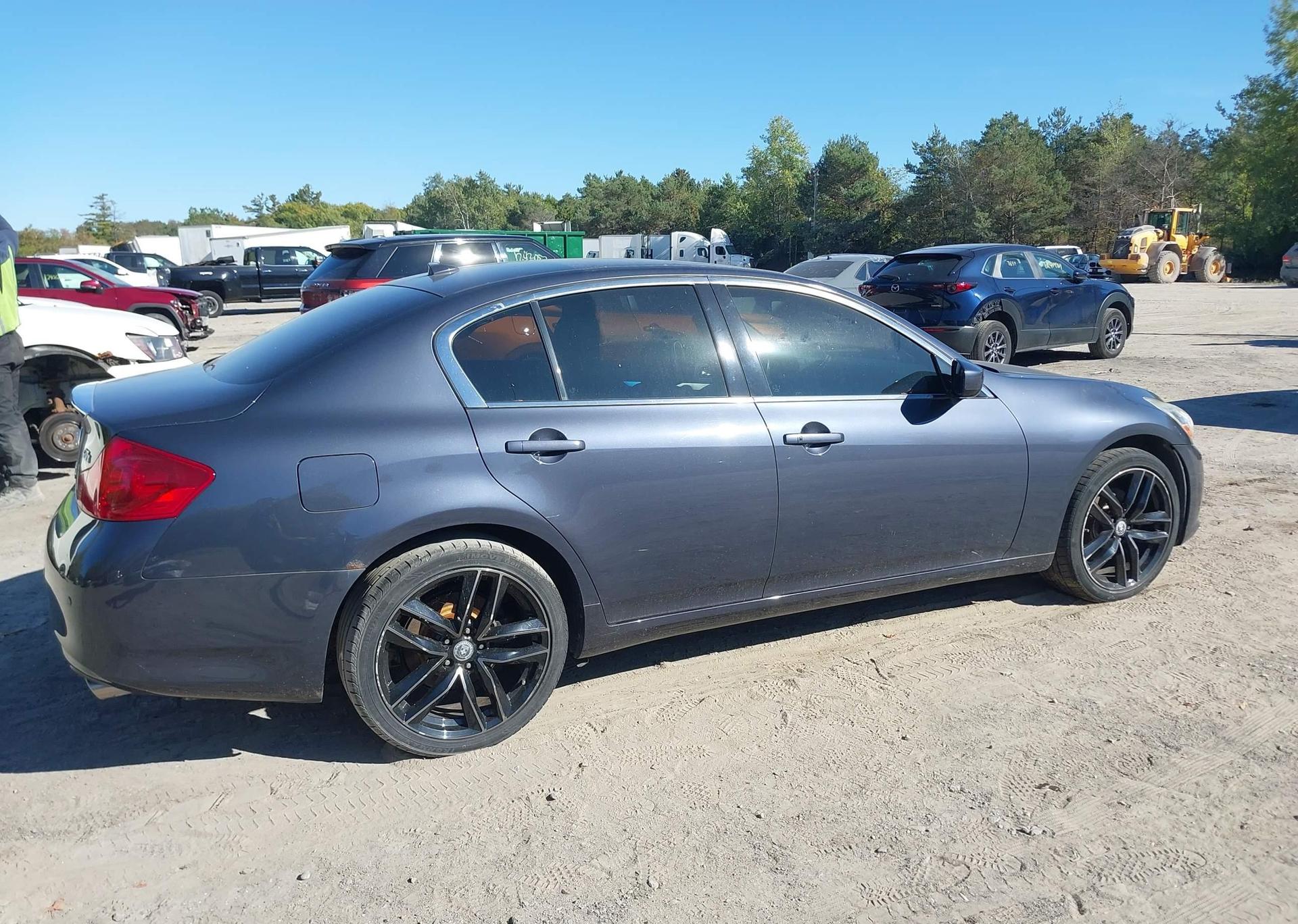 2012 INFINITI G37
