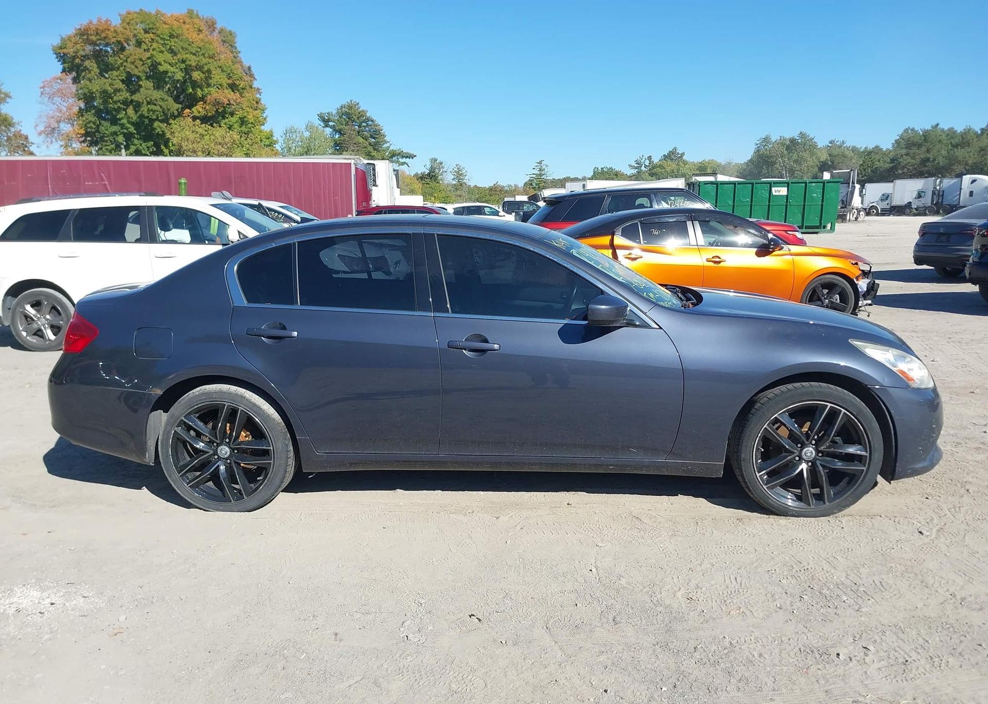 2012 INFINITI G37