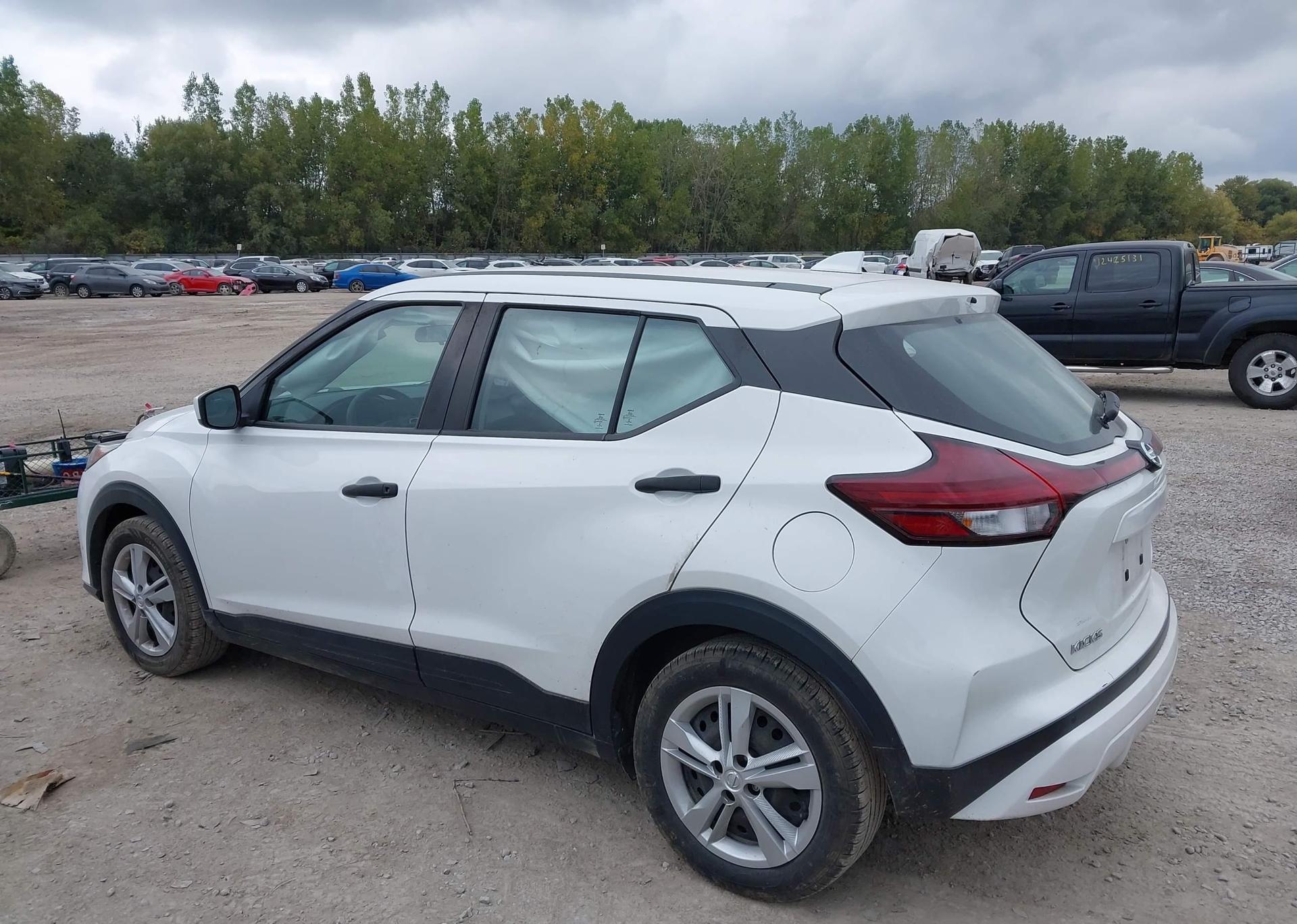 2021 NISSAN KICKS
