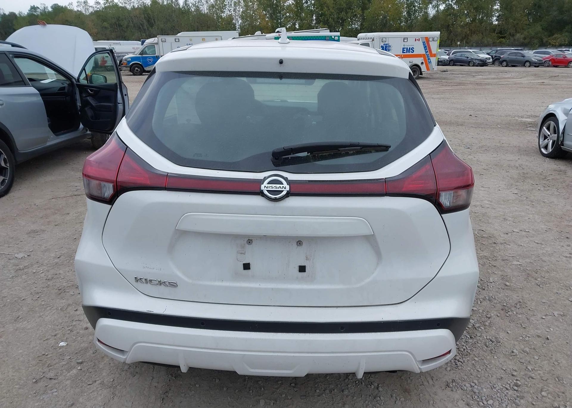 2021 NISSAN KICKS