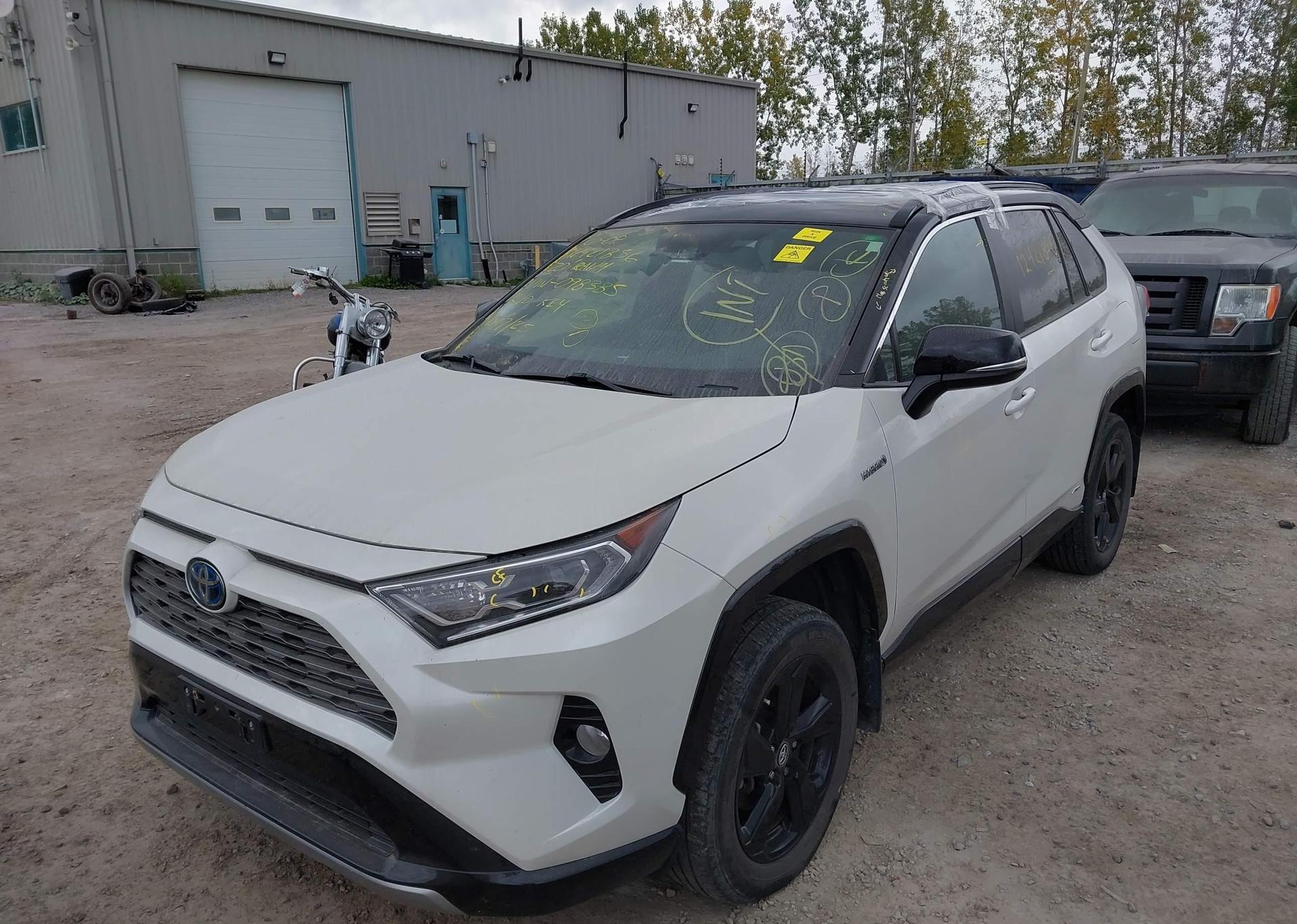 2020 TOYOTA RAV4 HYBRID XLE