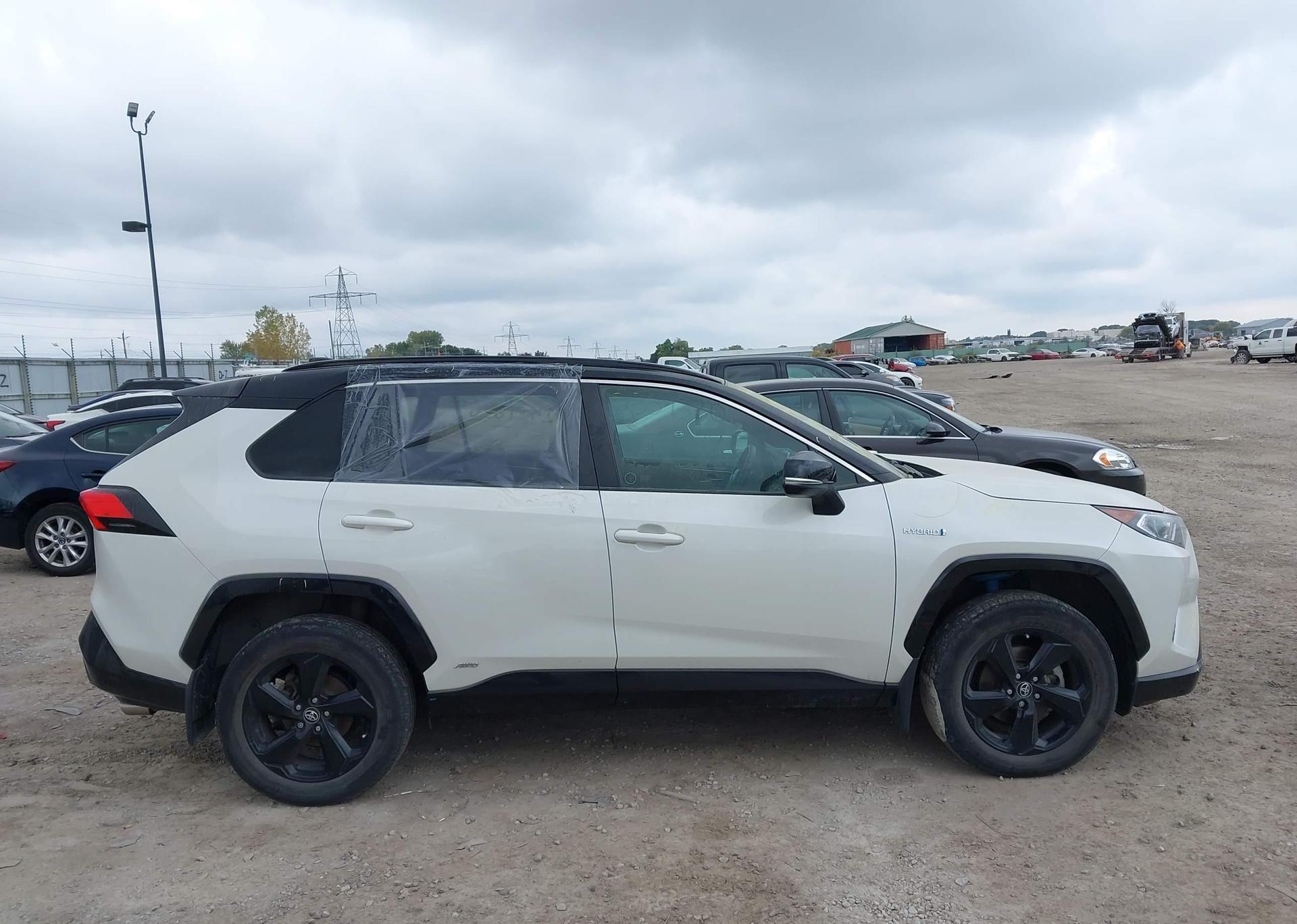 2020 TOYOTA RAV4 HYBRID XLE