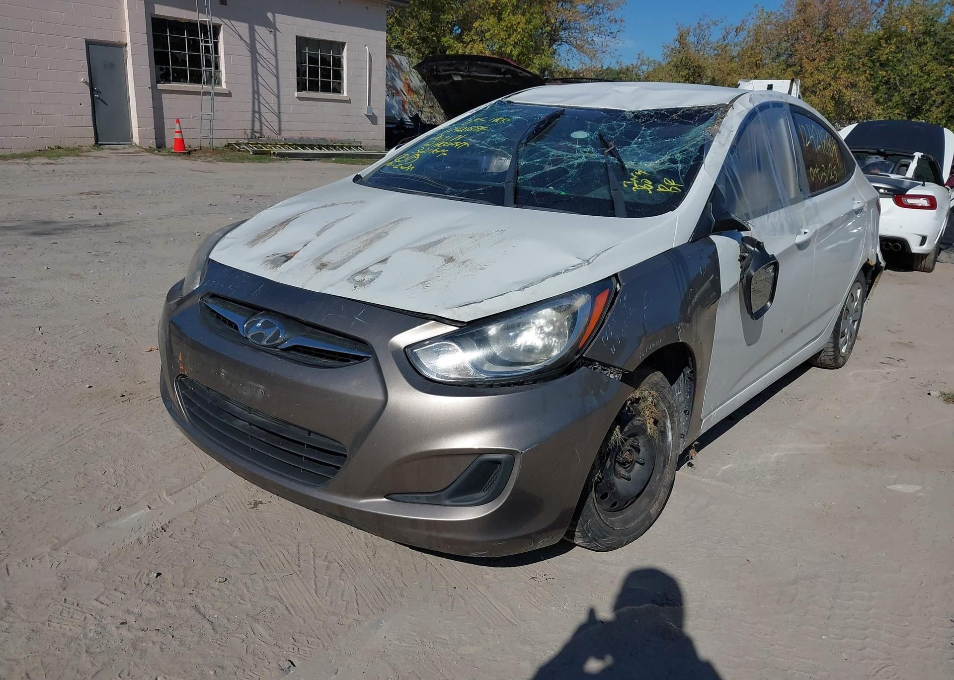 2012 HYUNDAI ACCENT