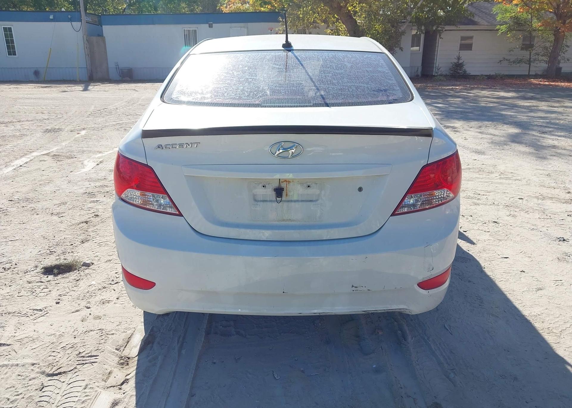 2012 HYUNDAI ACCENT