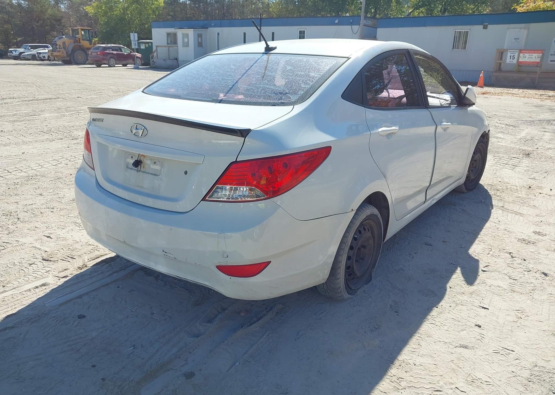 2012 HYUNDAI ACCENT