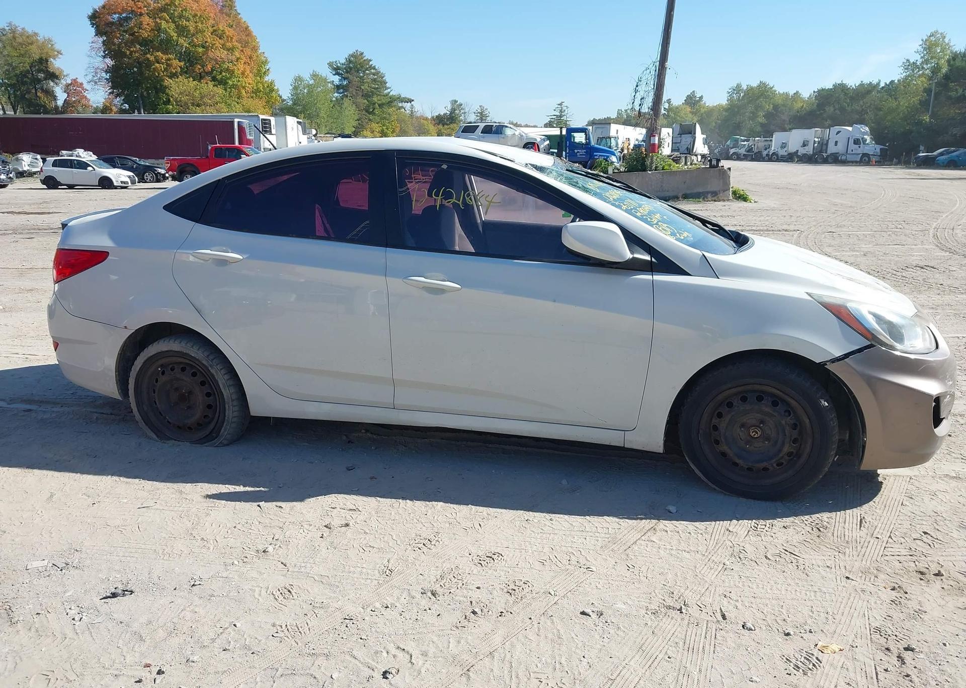 2012 HYUNDAI ACCENT
