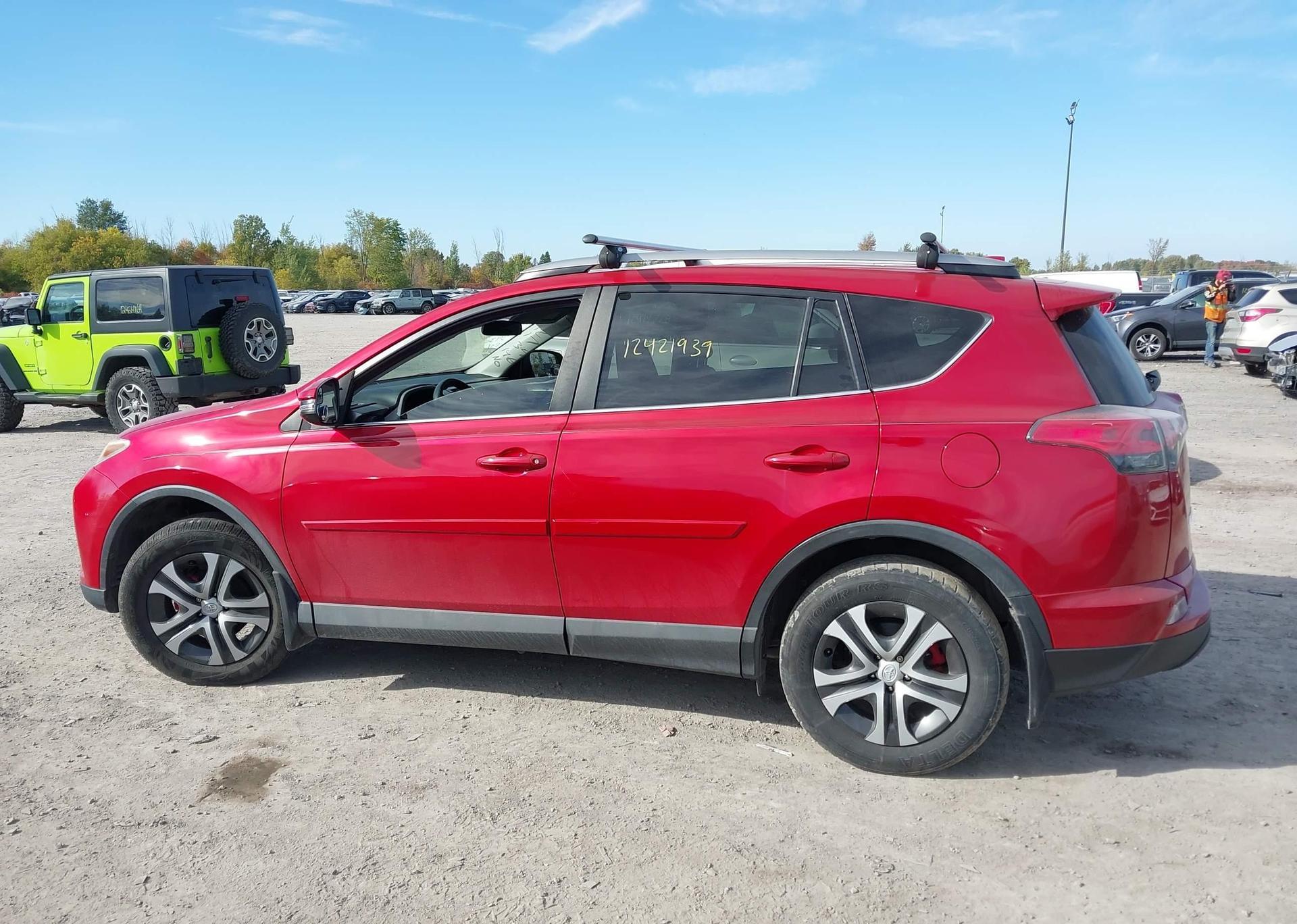 2017 TOYOTA RAV4 LE