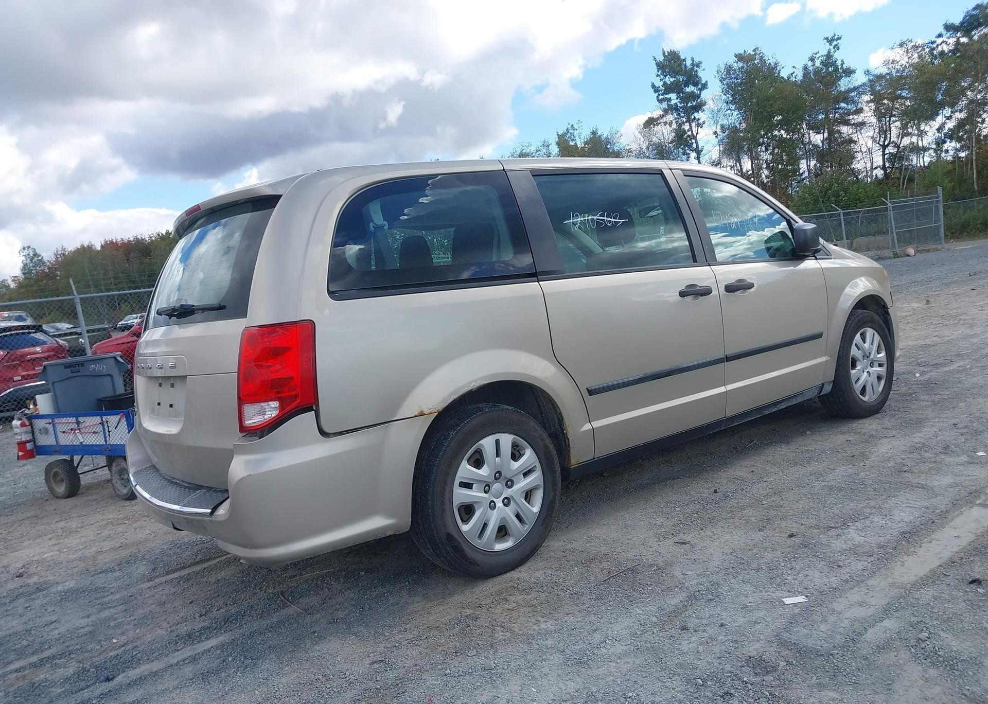2015 DODGE GRAND CARAVAN SE