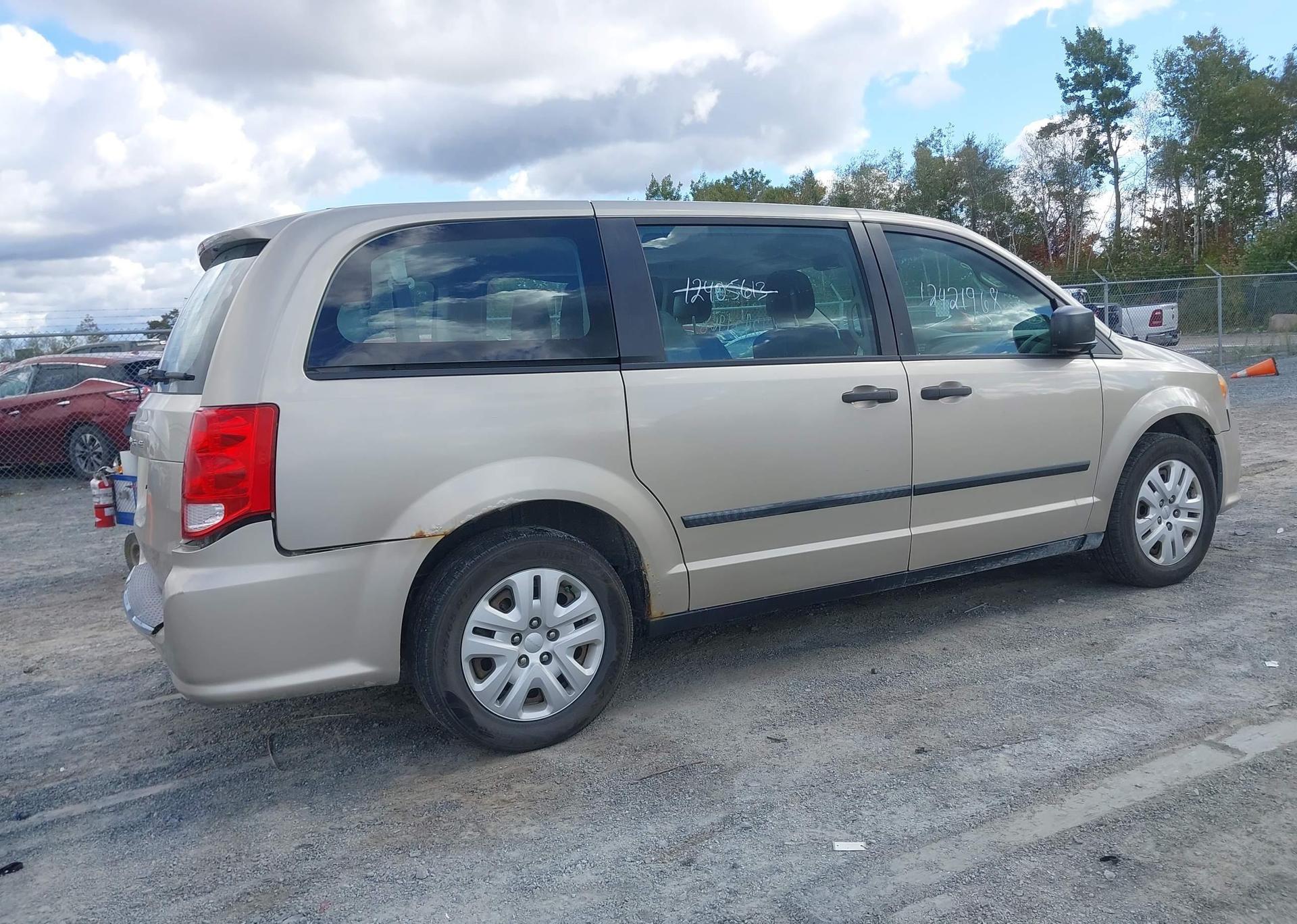 2015 DODGE GRAND CARAVAN SE