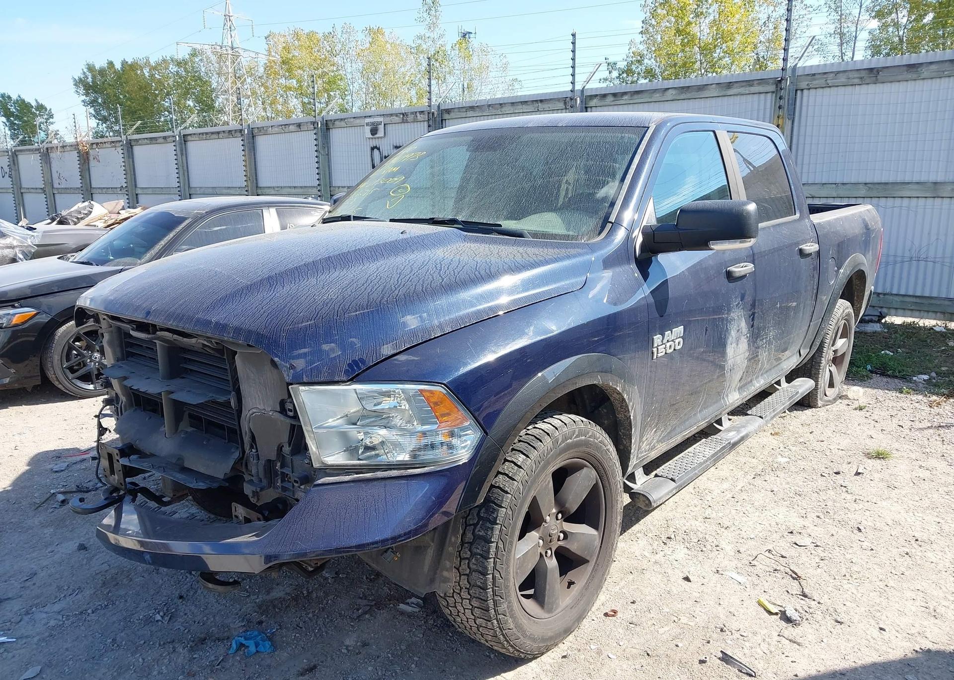 2016 RAM 1500 SLT