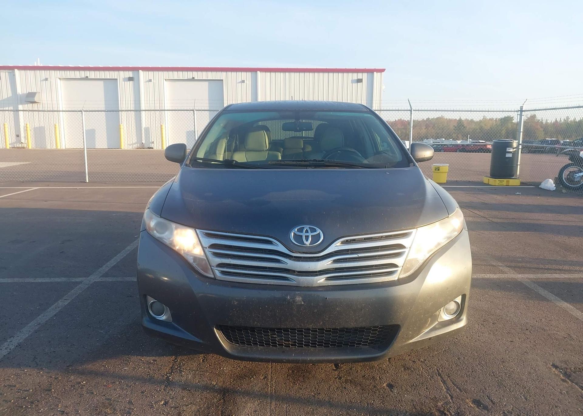 2011 TOYOTA VENZA