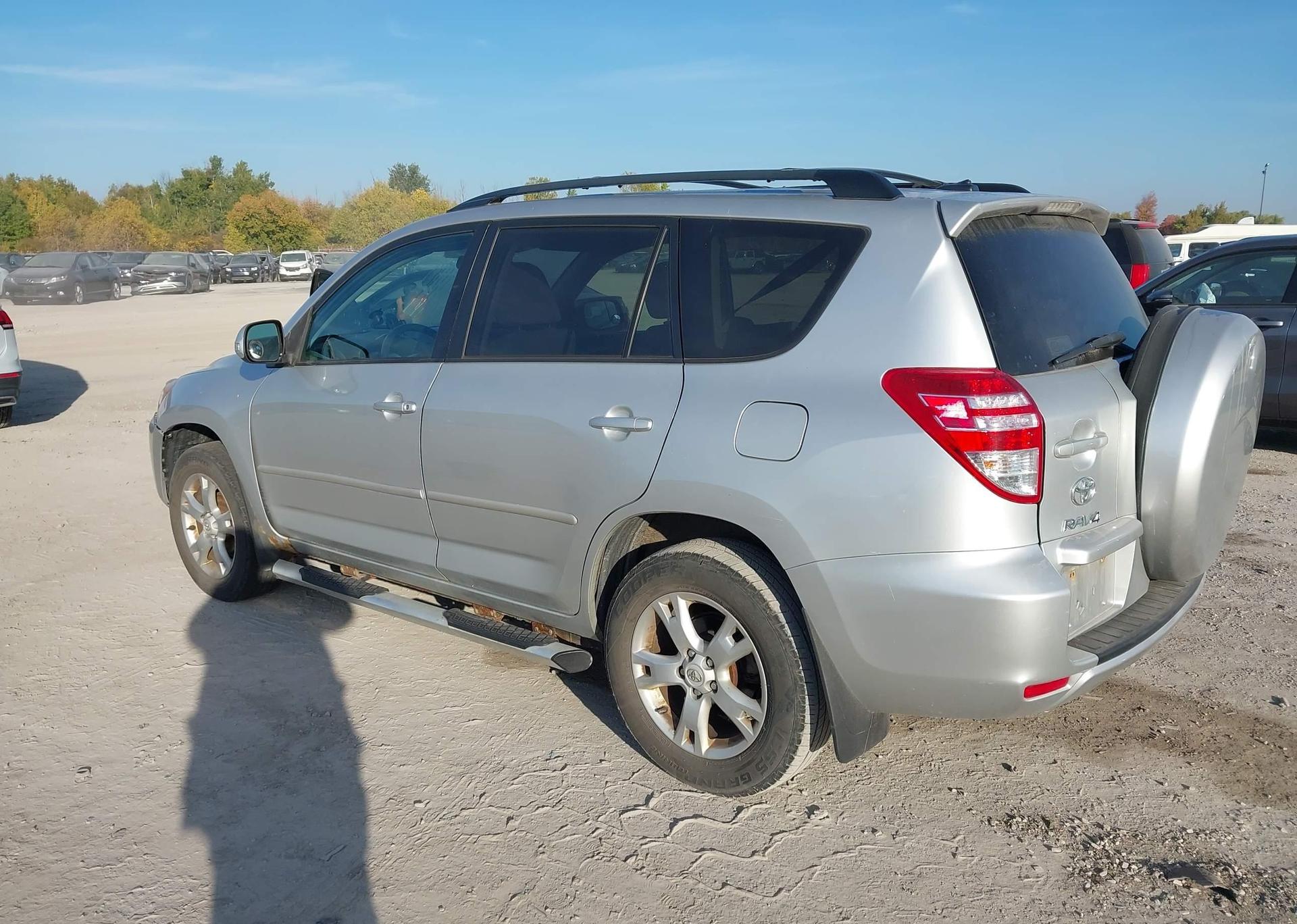 2011 TOYOTA RAV4