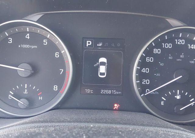 2017 HYUNDAI ELANTRA GL