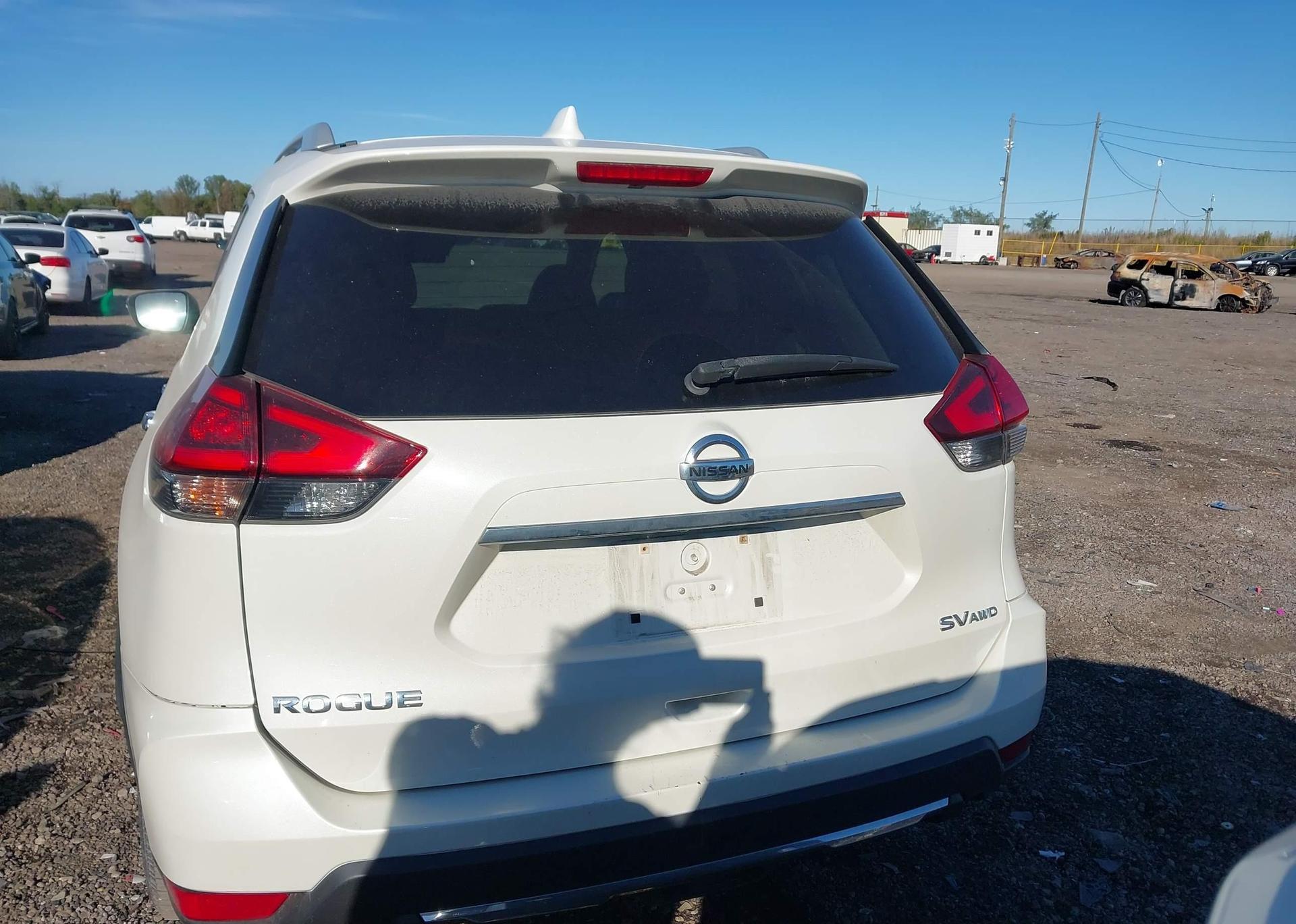 2019 NISSAN ROGUE S