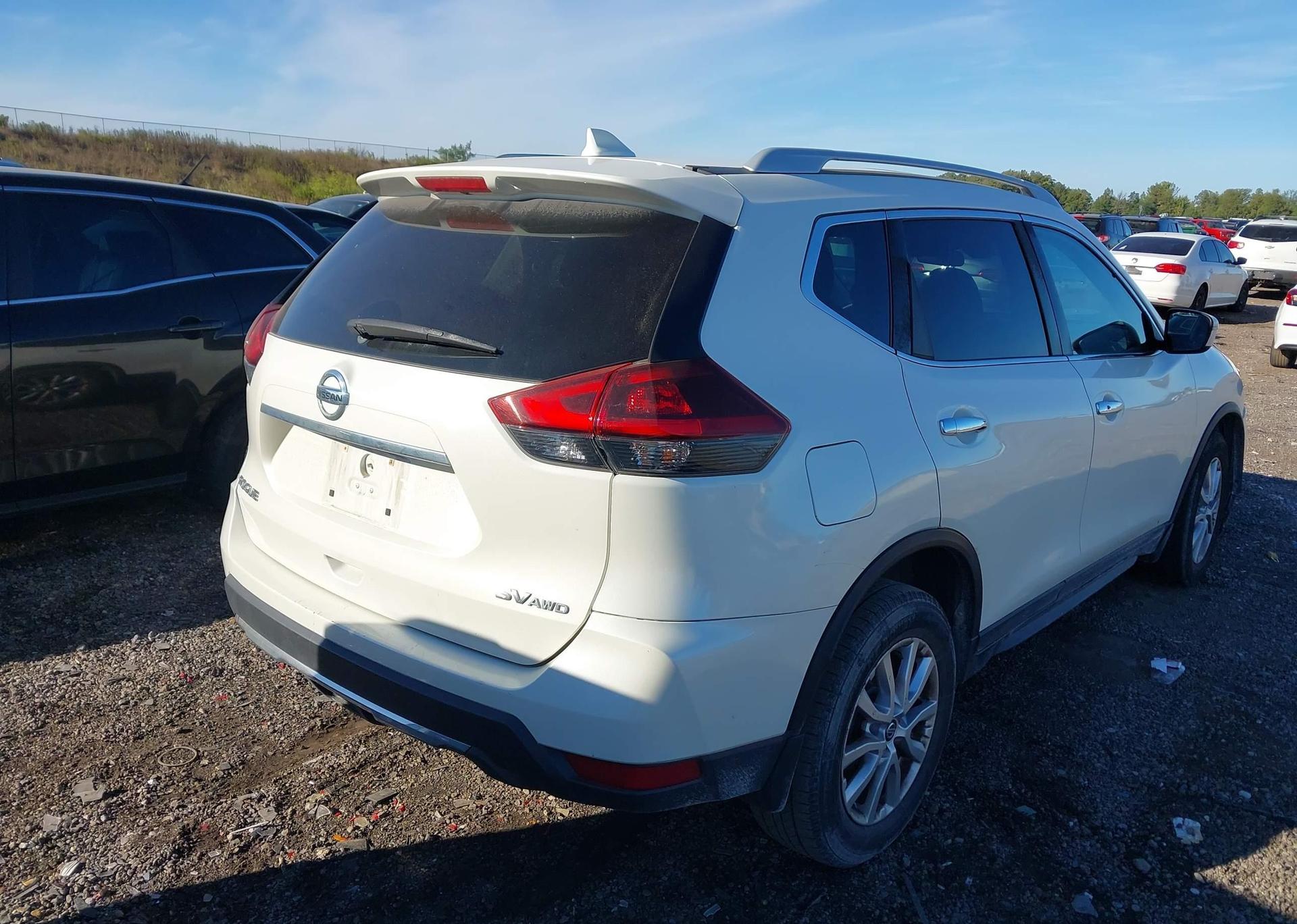 2019 NISSAN ROGUE S