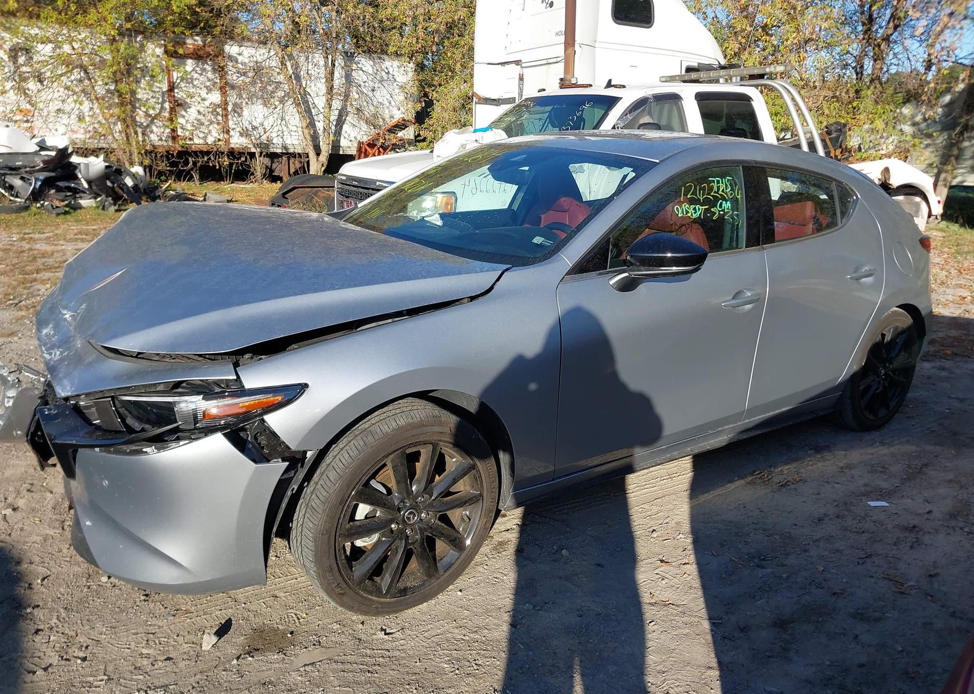 2023 MAZDA 3 PREMIUM