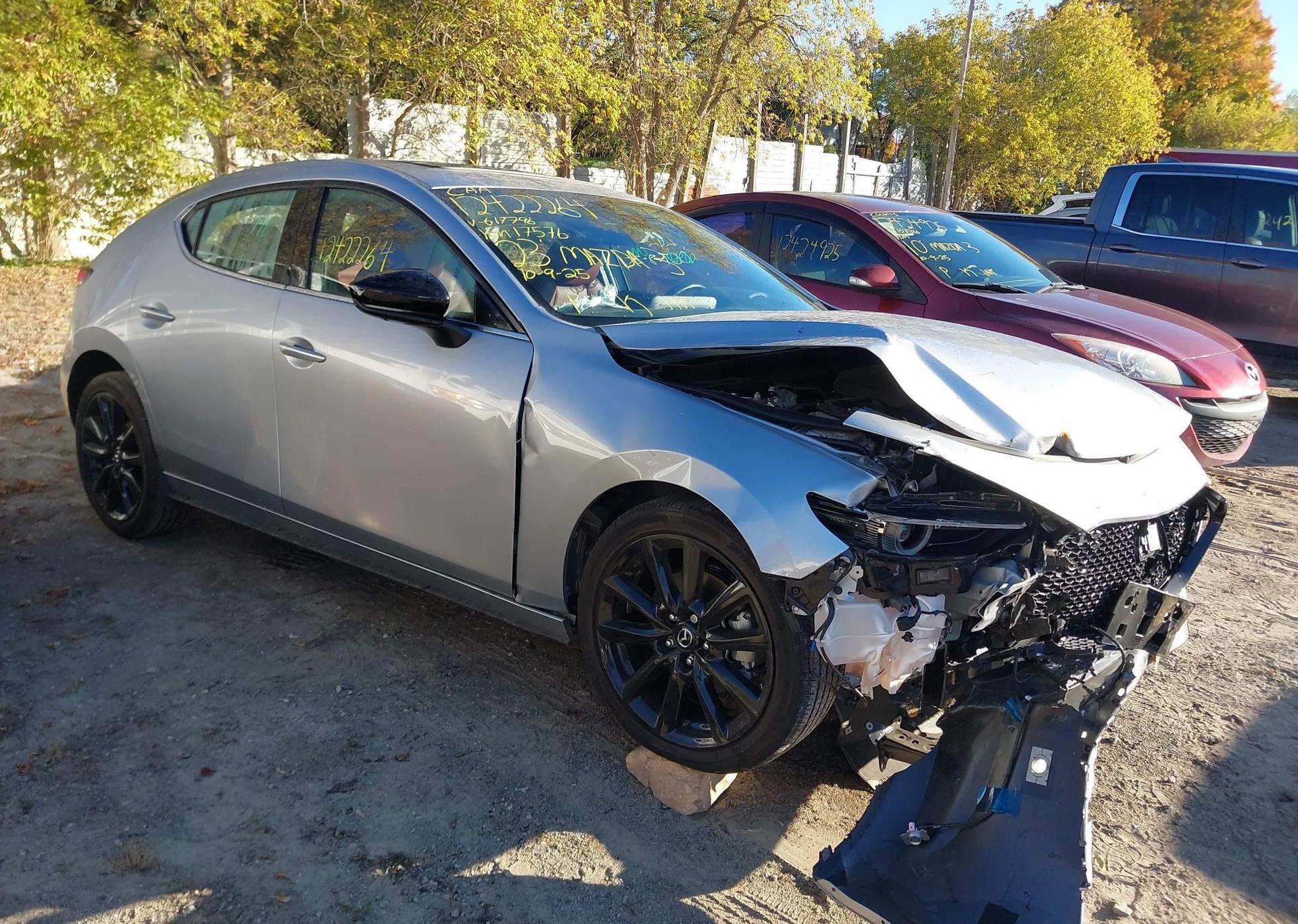 2023 MAZDA 3 PREMIUM