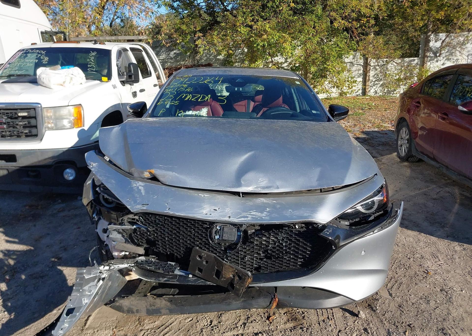 2023 MAZDA 3 PREMIUM