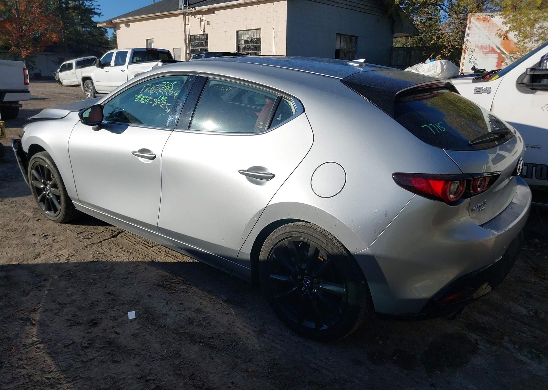 2023 MAZDA 3 PREMIUM