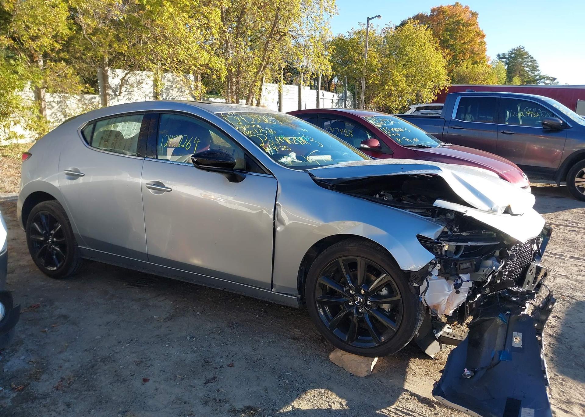 2023 MAZDA 3 PREMIUM