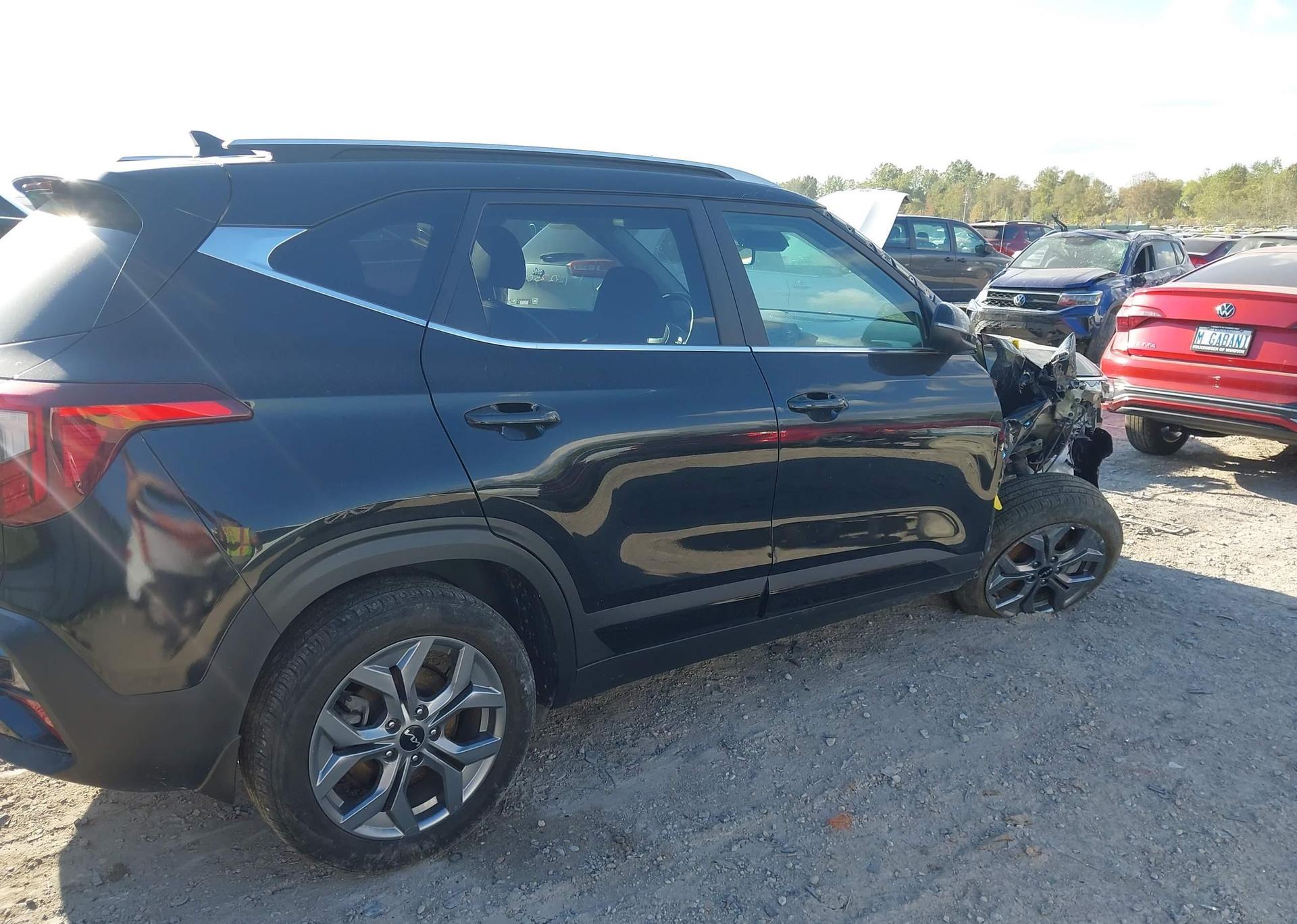 2024 KIA SELTOS S