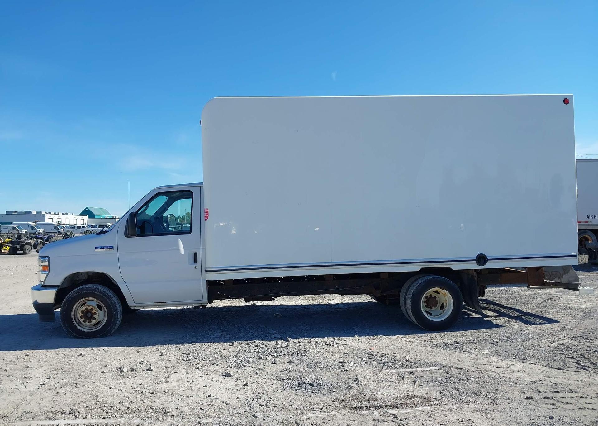 2021 FORD ECONOLINE E450 SUPER DUTY CUTAWAY VAN