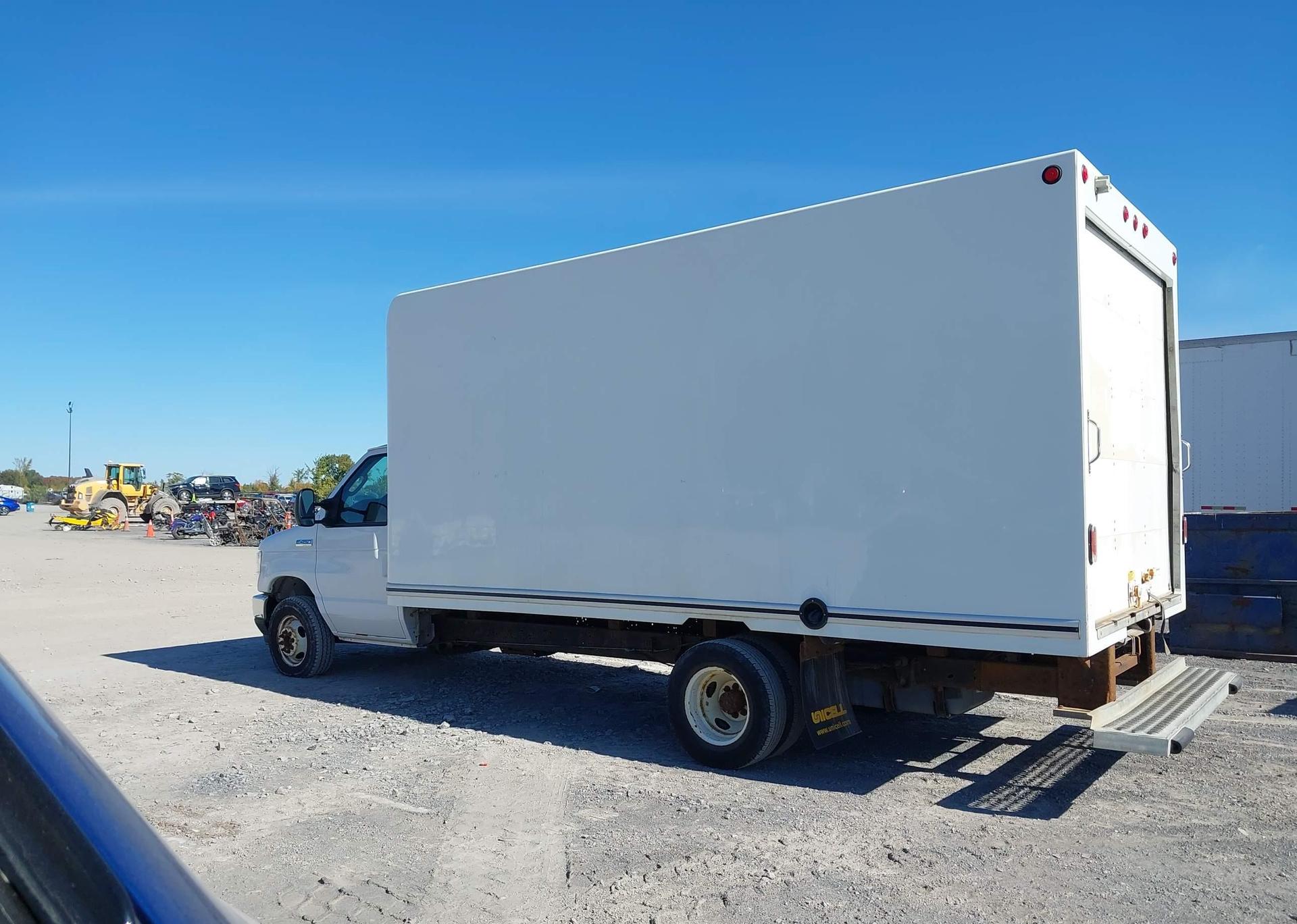 2021 FORD ECONOLINE E450 SUPER DUTY CUTAWAY VAN