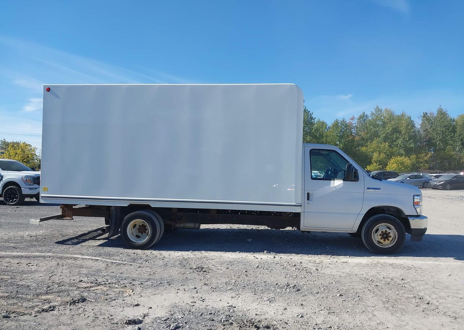2021 FORD ECONOLINE E450 SUPER DUTY CUTAWAY VAN