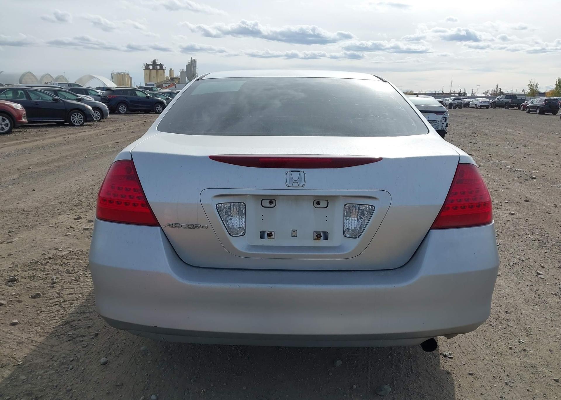 2006 HONDA ACCORD SE