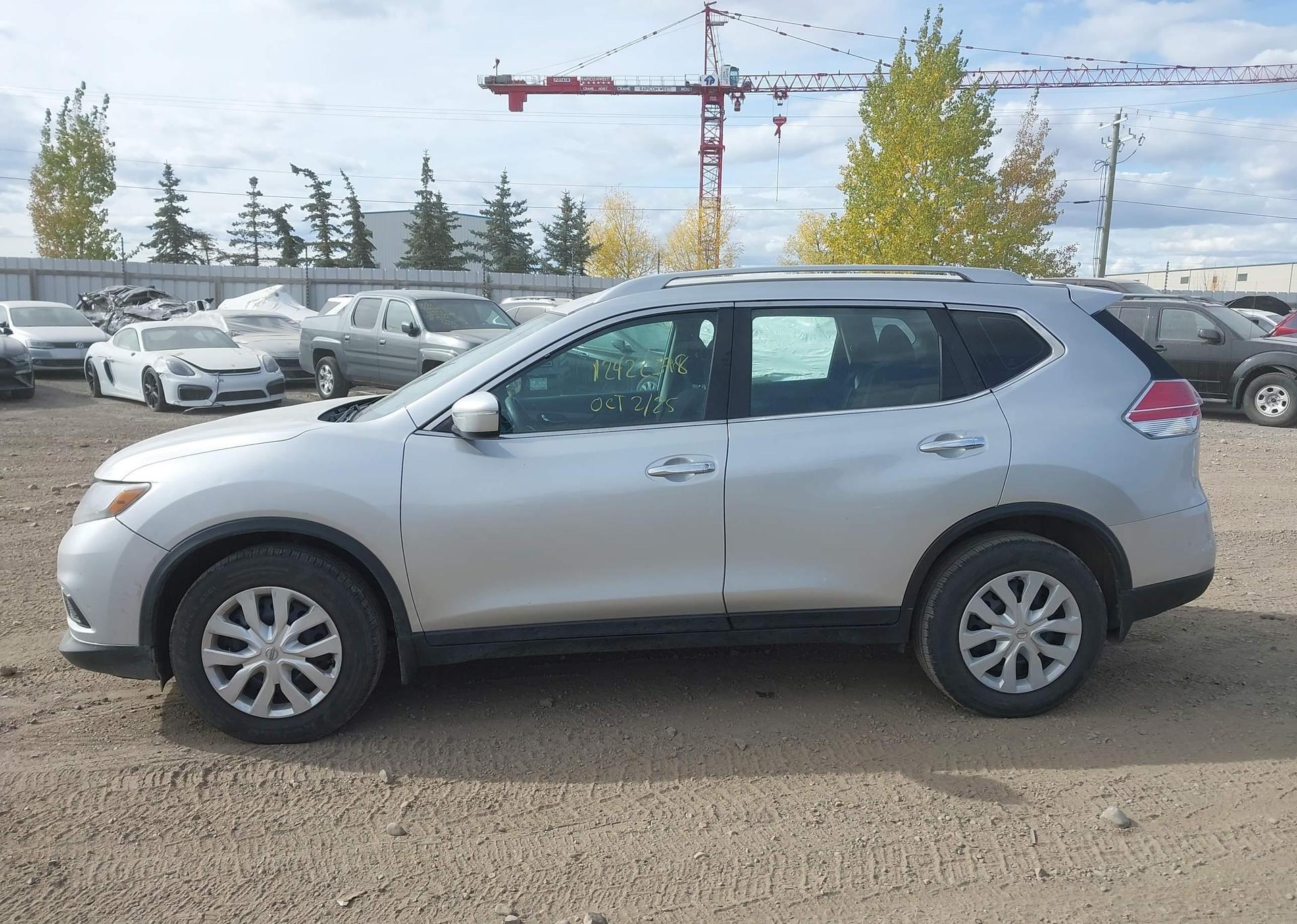 2015 NISSAN ROGUE S